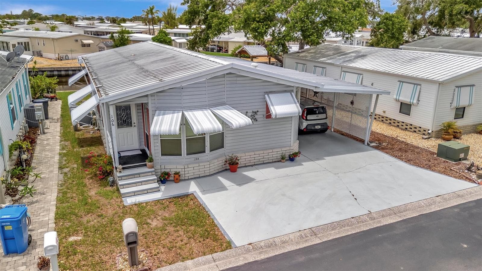 Manufactured Home at 106 N SAINT GEORGE CIR, APOLLO BEACH, photo 31 of 45