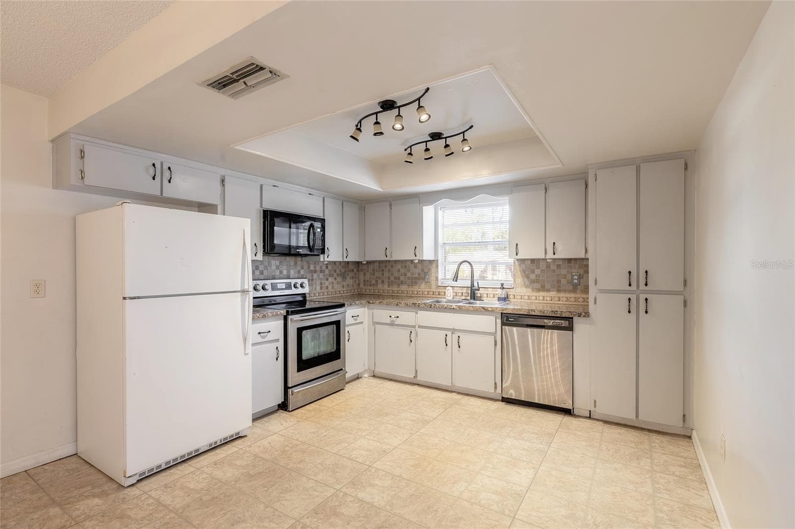 Single Family Residence at 1210 MELLISA DR, PORT ORANGE, photo 11 of 43