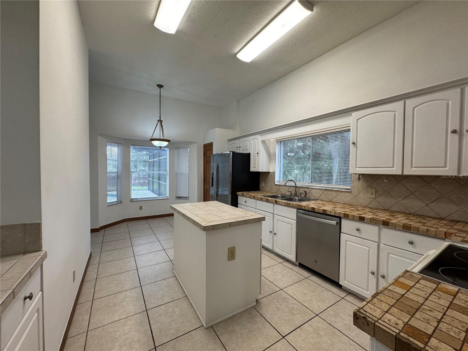 Single Family Residence at 1206 CORNERSTONE CT, ORLANDO, photo 7 of 46