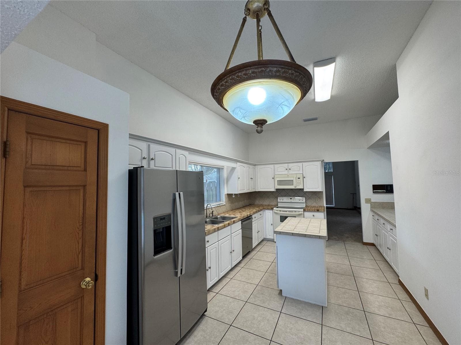Single Family Residence at 1206 CORNERSTONE CT, ORLANDO, photo 8 of 46