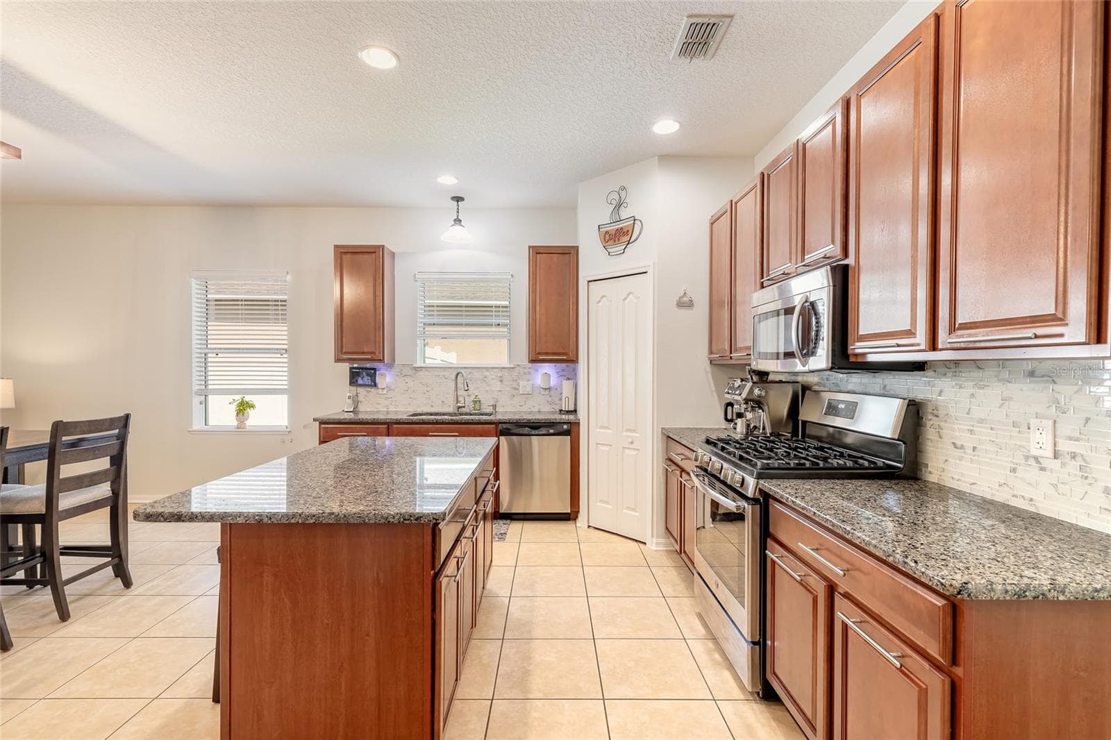Single Family Residence at 3968 SUNSET COVE DR, PORT ORANGE, photo 11 of 39
