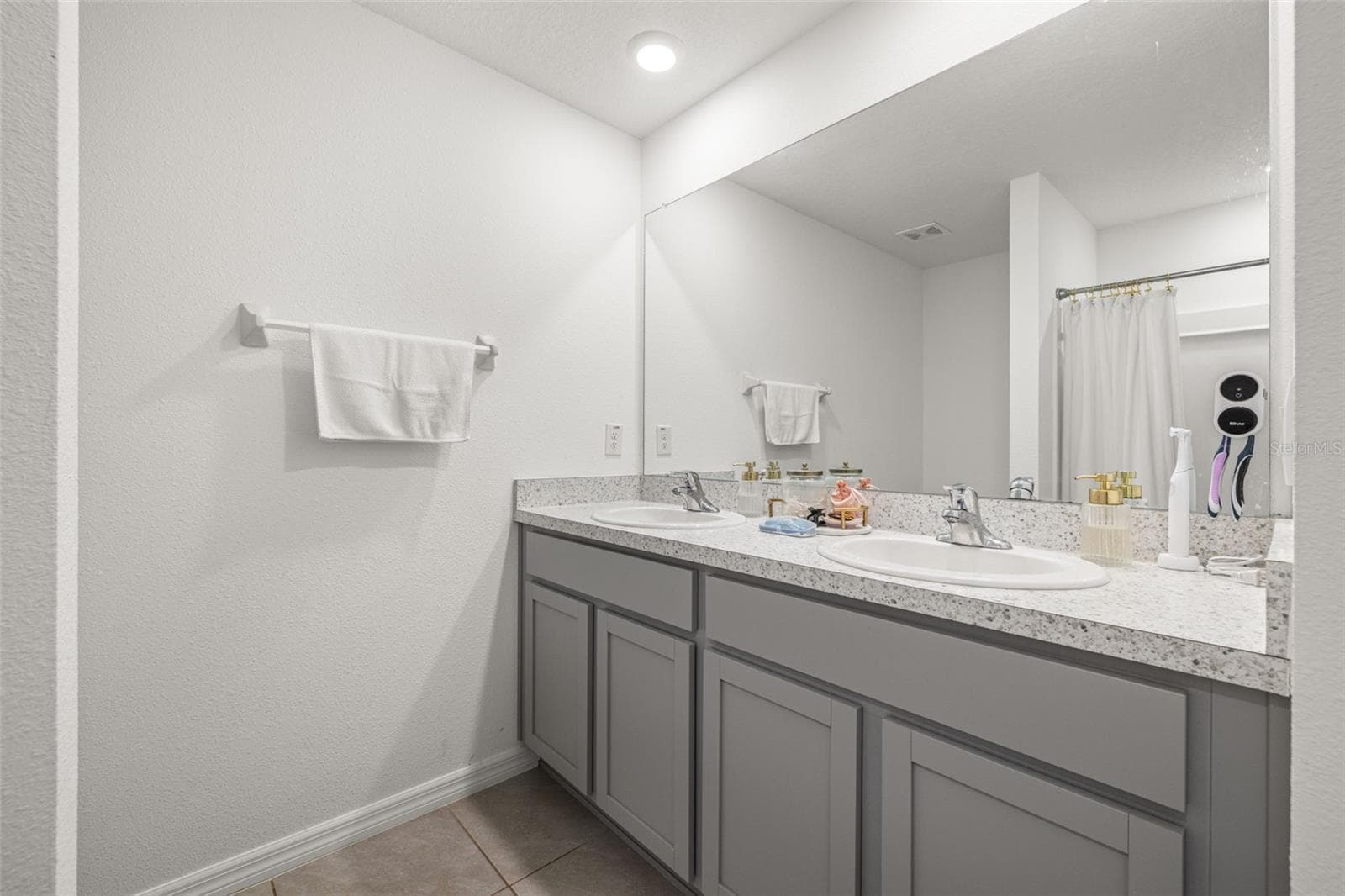 Single Family Residence at 13581 MOUNT IVY CT, DADE CITY, photo 32 of 55