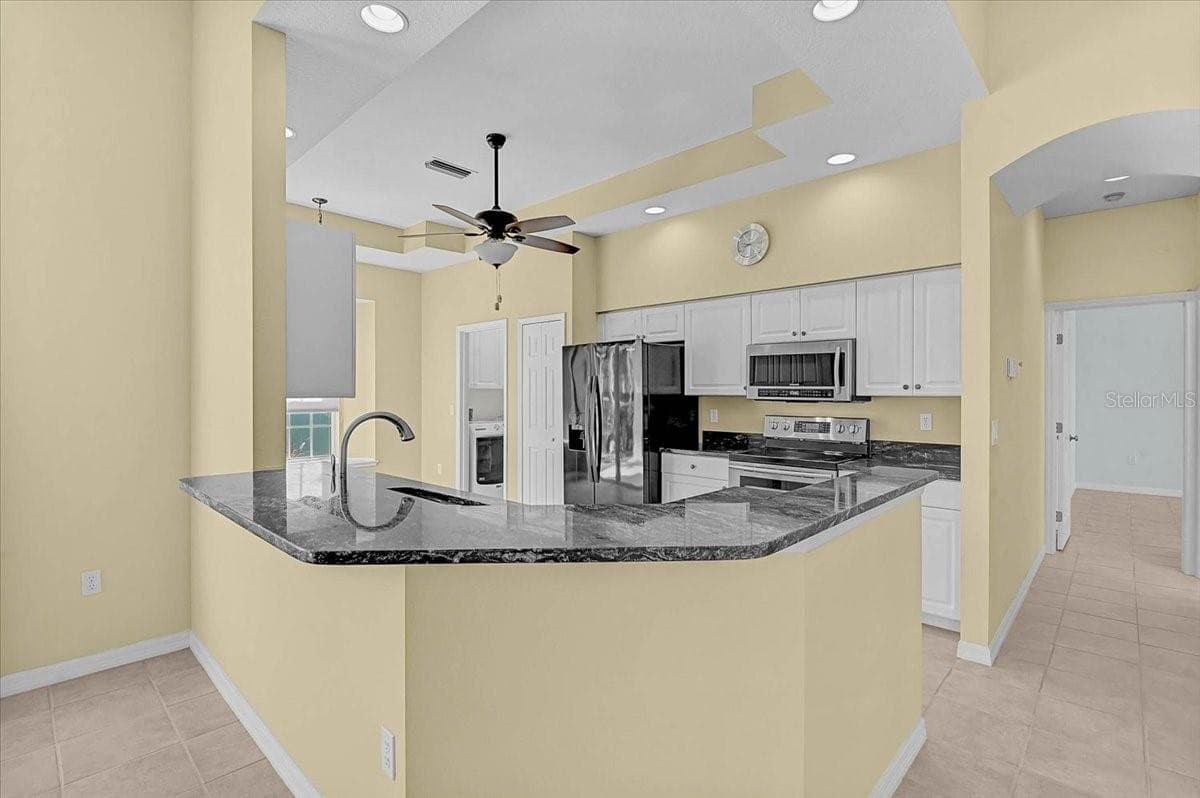 Single Family Residence at 4031 CADDIE DR E, BRADENTON, photo 4 of 47
