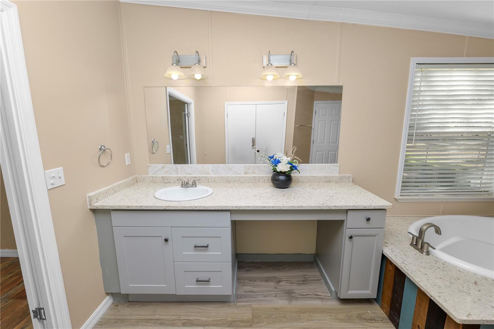 Manufactured Home at 7405 SHOUPE RD, PLANT CITY, photo 28 of 63