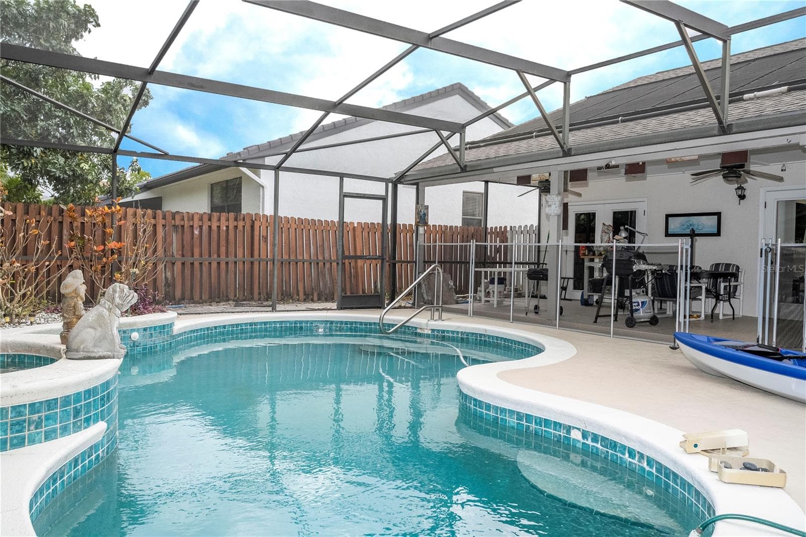 Single Family Residence at 6013 CRYSTAL VIEW DR, ORLANDO, photo 17 of 81