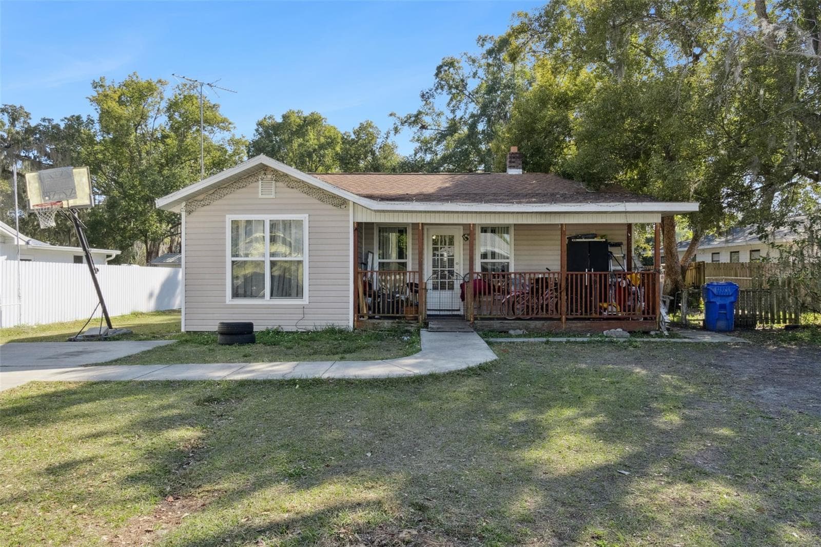 310 E MAGNOLIA ST