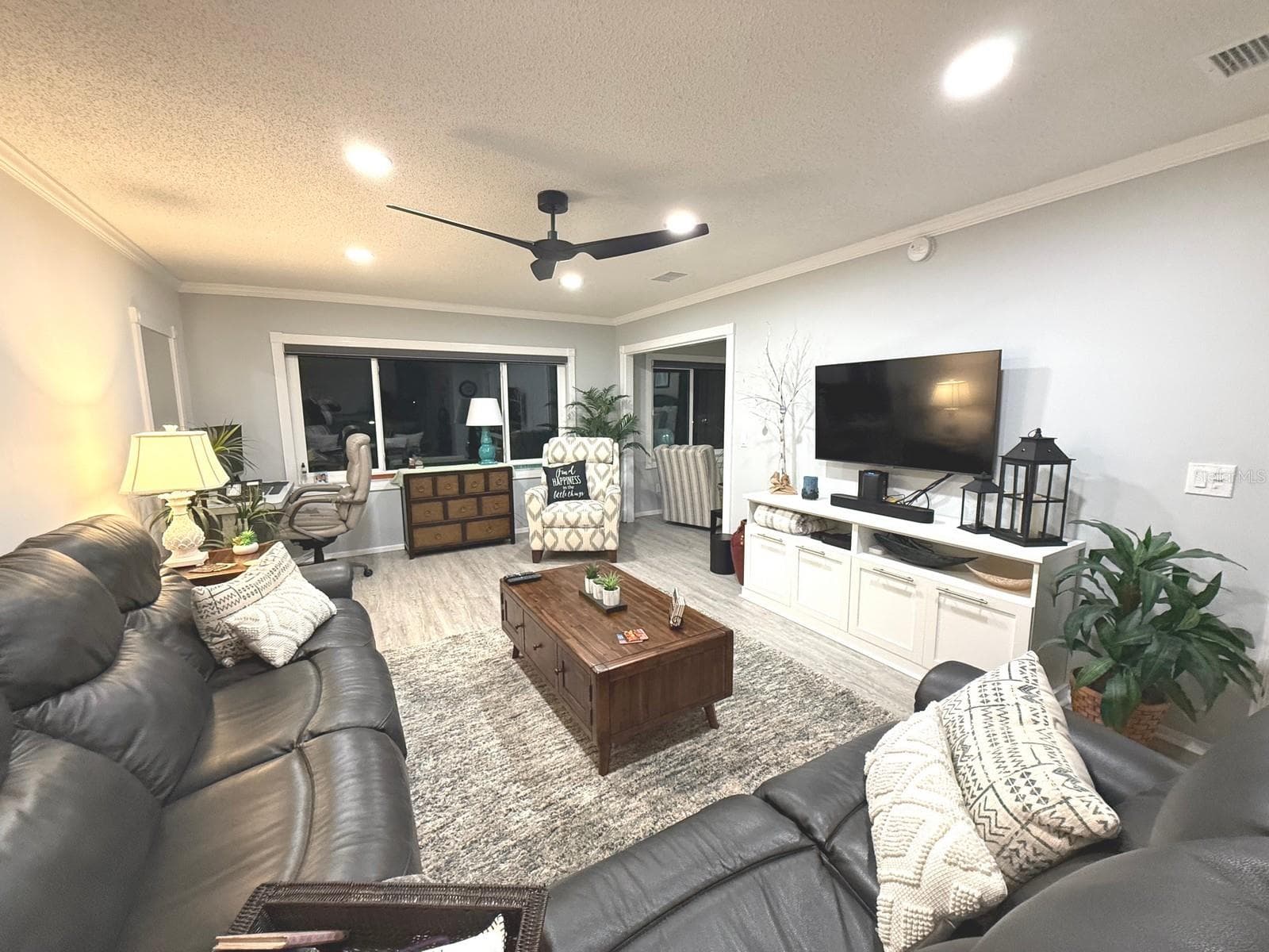 Beautifully UPDATED - 100 BLUFF VIEW DR #317A, BELLEAIR BLUFFS