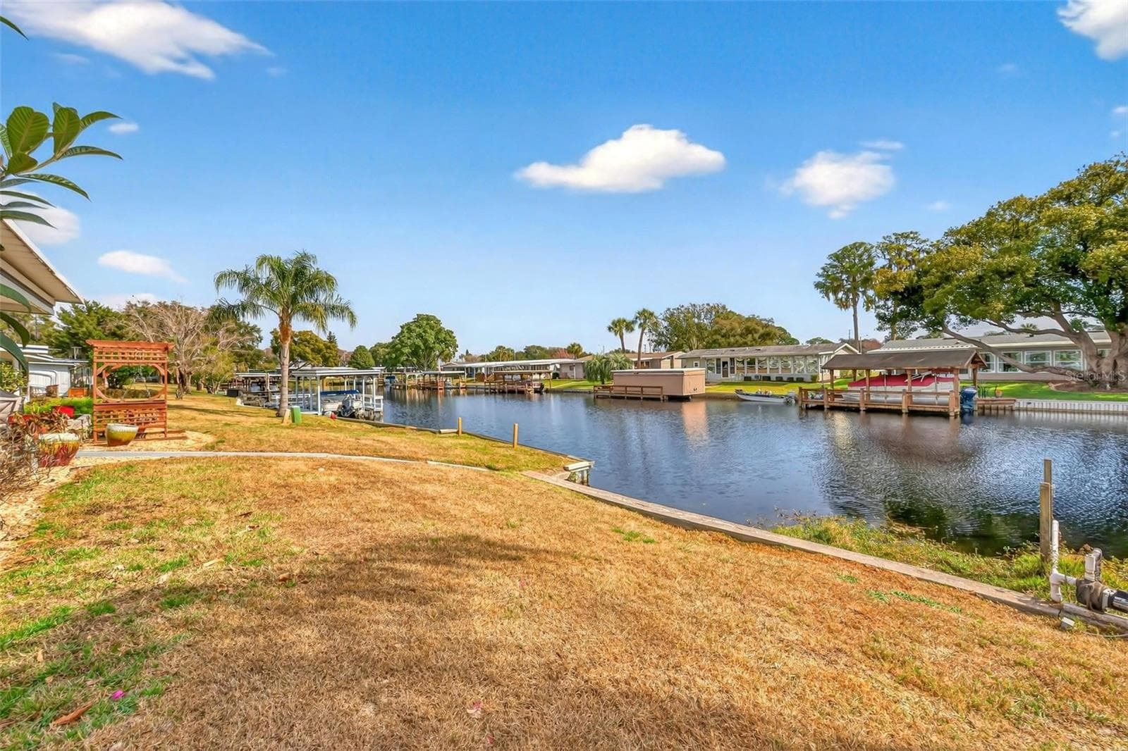 Mobile Home at 1018 SOUTHLAND DR, TAVARES, photo 4 of 67