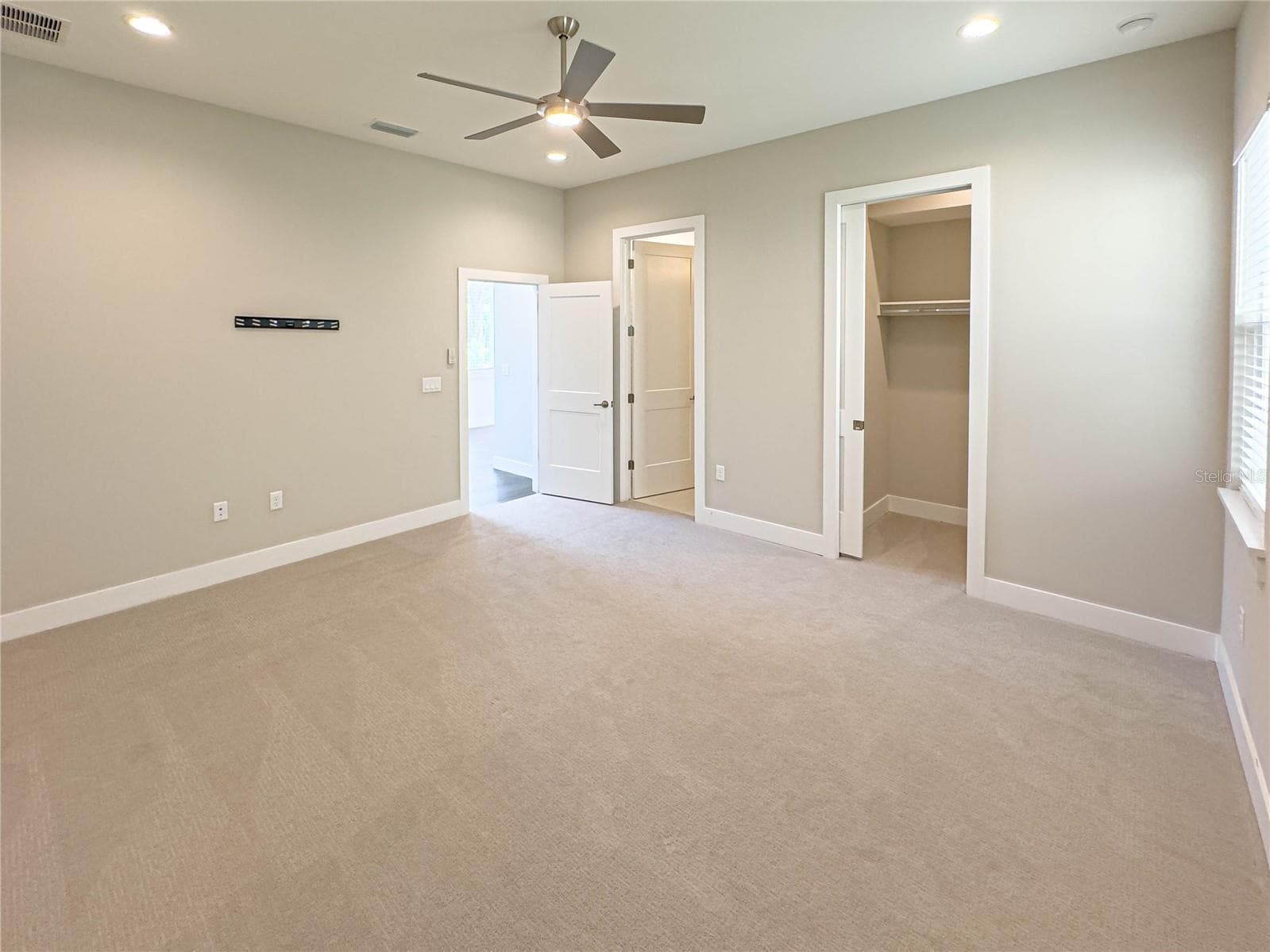 Single Family Residence at 16210 RAVENNA CT, MONTVERDE, photo 17 of 52