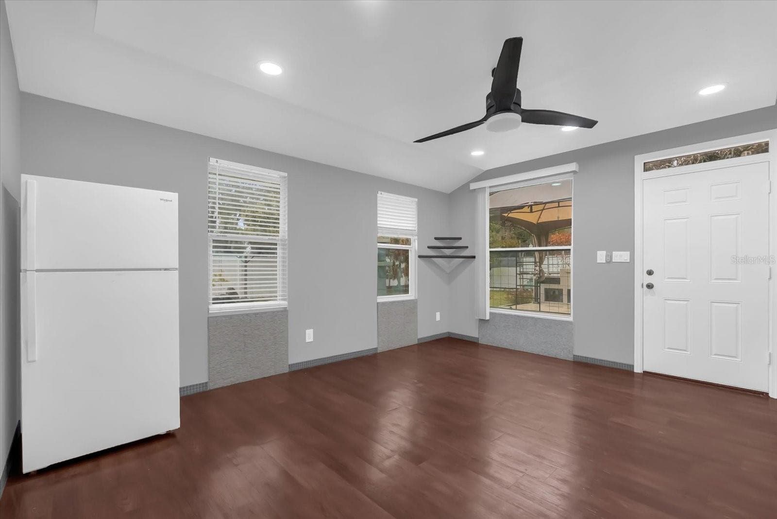 Single Family Residence at 405 LATONIA ST, KISSIMMEE, photo 6 of 32