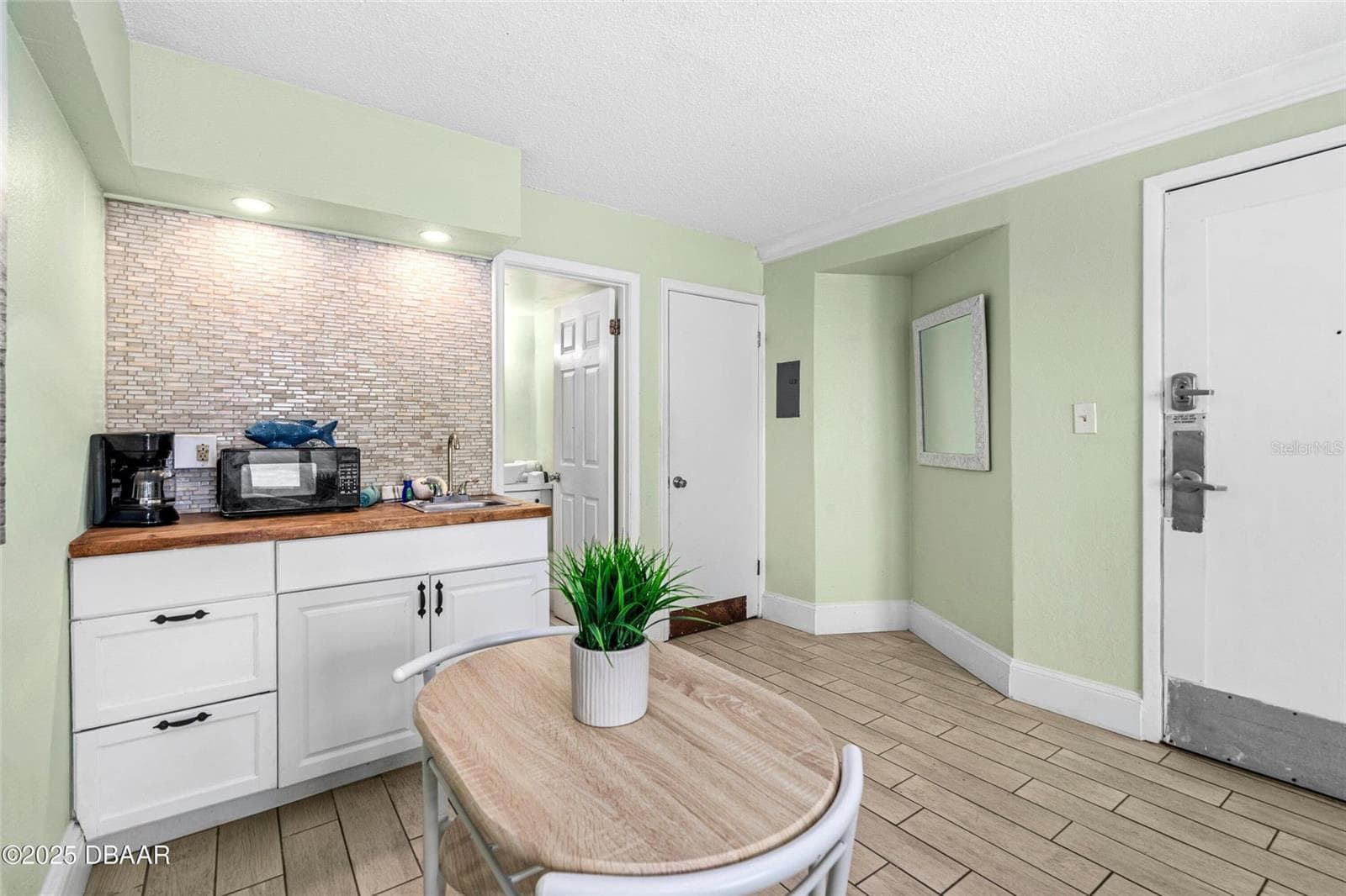 Condo - Hotel at 2301 S ATLANTIC AVE #501, DAYTONA BEACH, photo 13 of 32