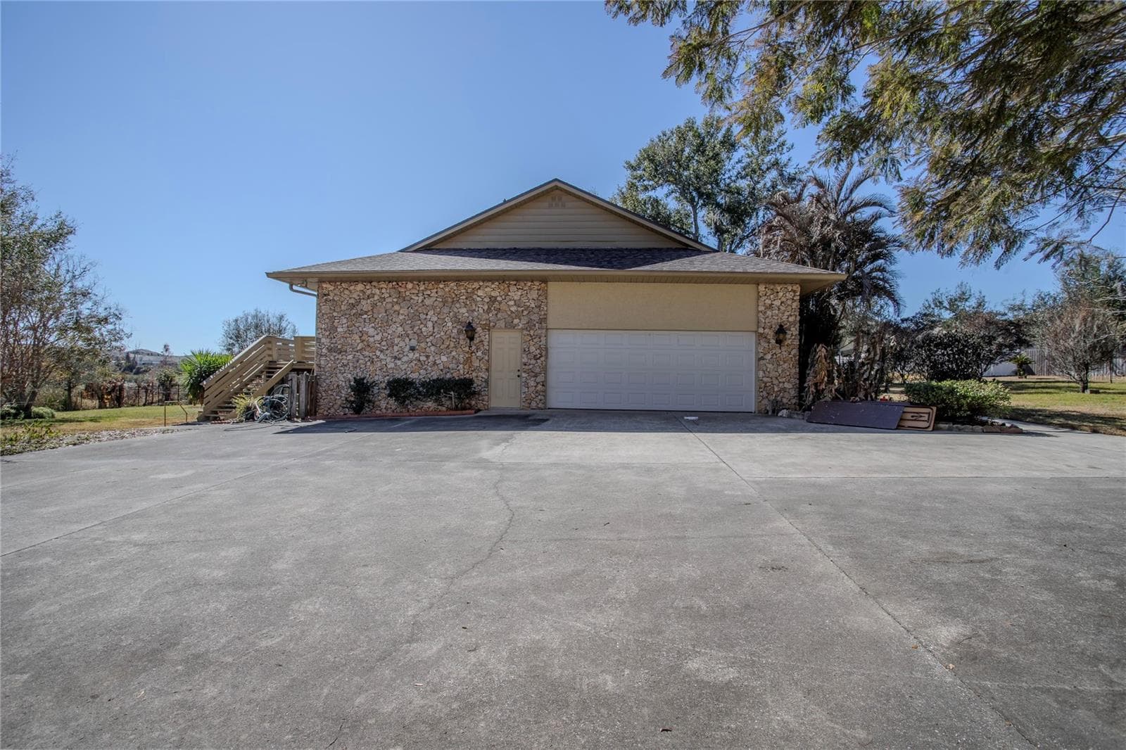 Single Family Residence at 13 HERMOSA DR, EUSTIS, photo 7 of 65