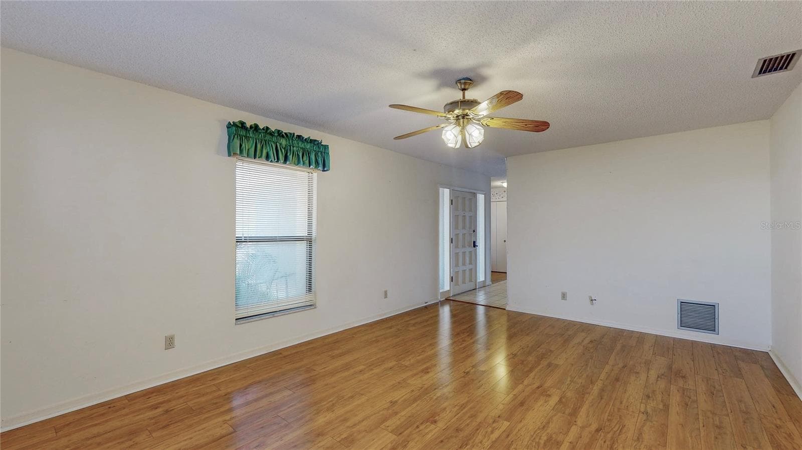 Bonus room - 13 HERMOSA DR, EUSTIS