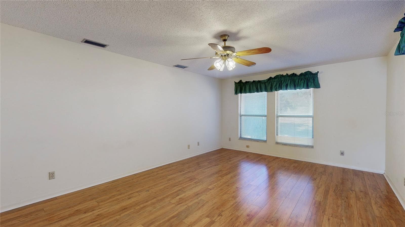Bonus Room off front door - 13 HERMOSA DR, EUSTIS