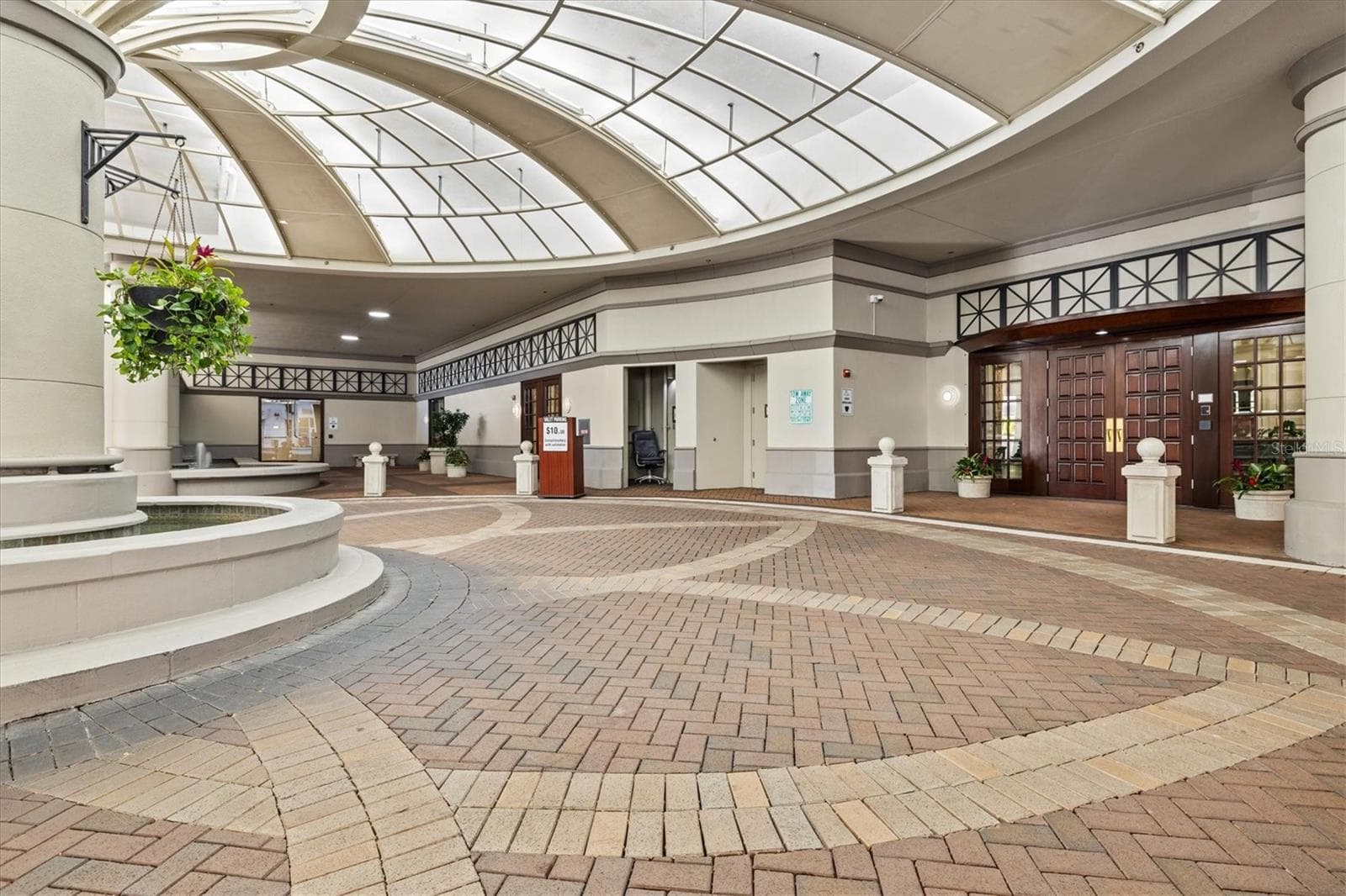 Valet Service for Building/ residents & Guests - 50 CENTRAL AVE #15A, SARASOTA
