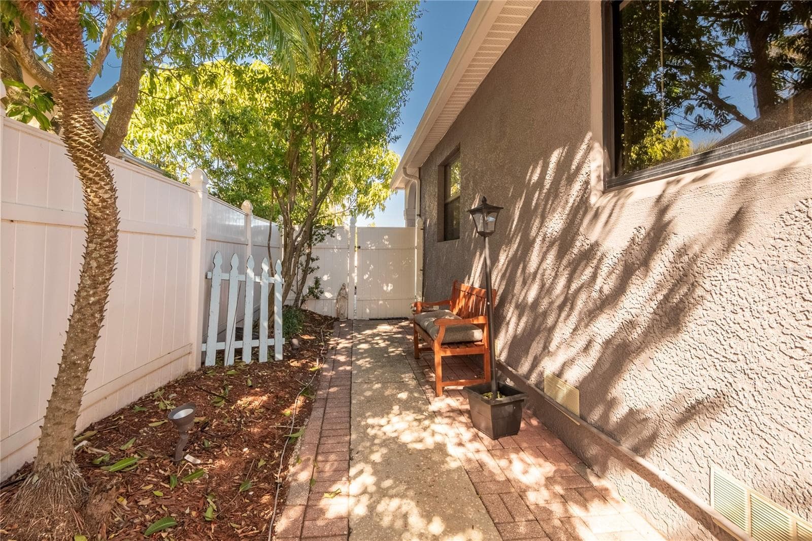 Single Family Residence at 2300 37TH AVE N, ST PETERSBURG, photo 45 of 52