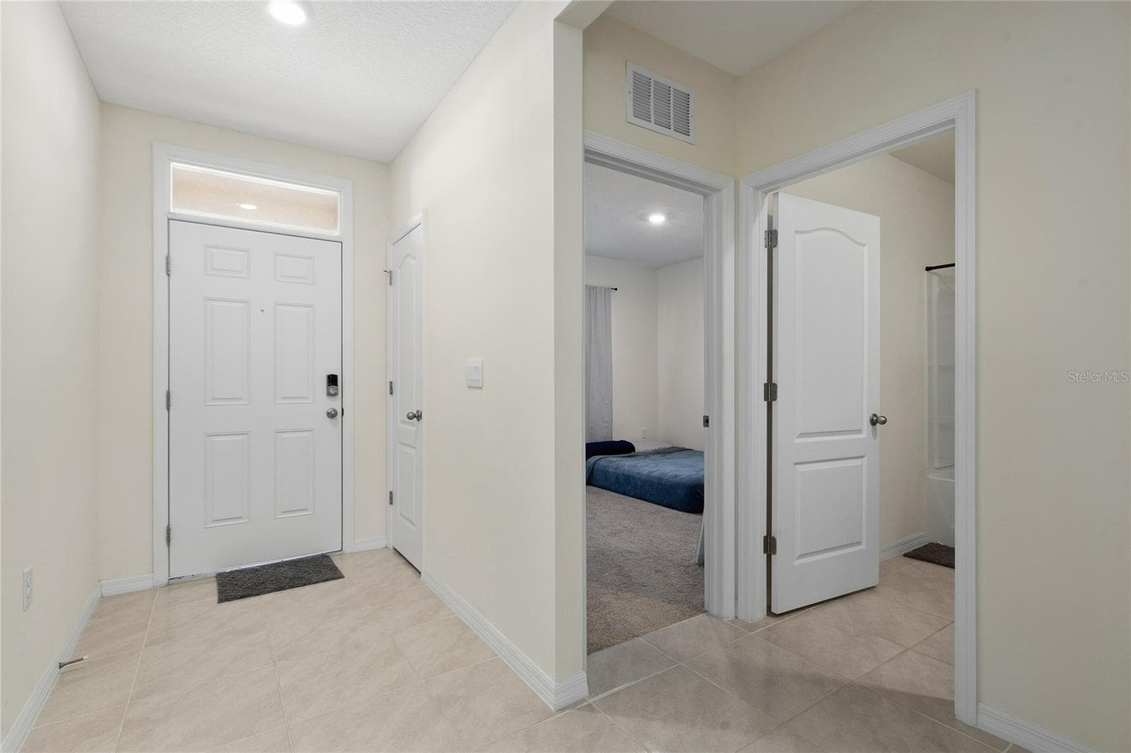 Single Family Residence at 955 BEAR HAMMOCK DR, UMATILLA, photo 11 of 31