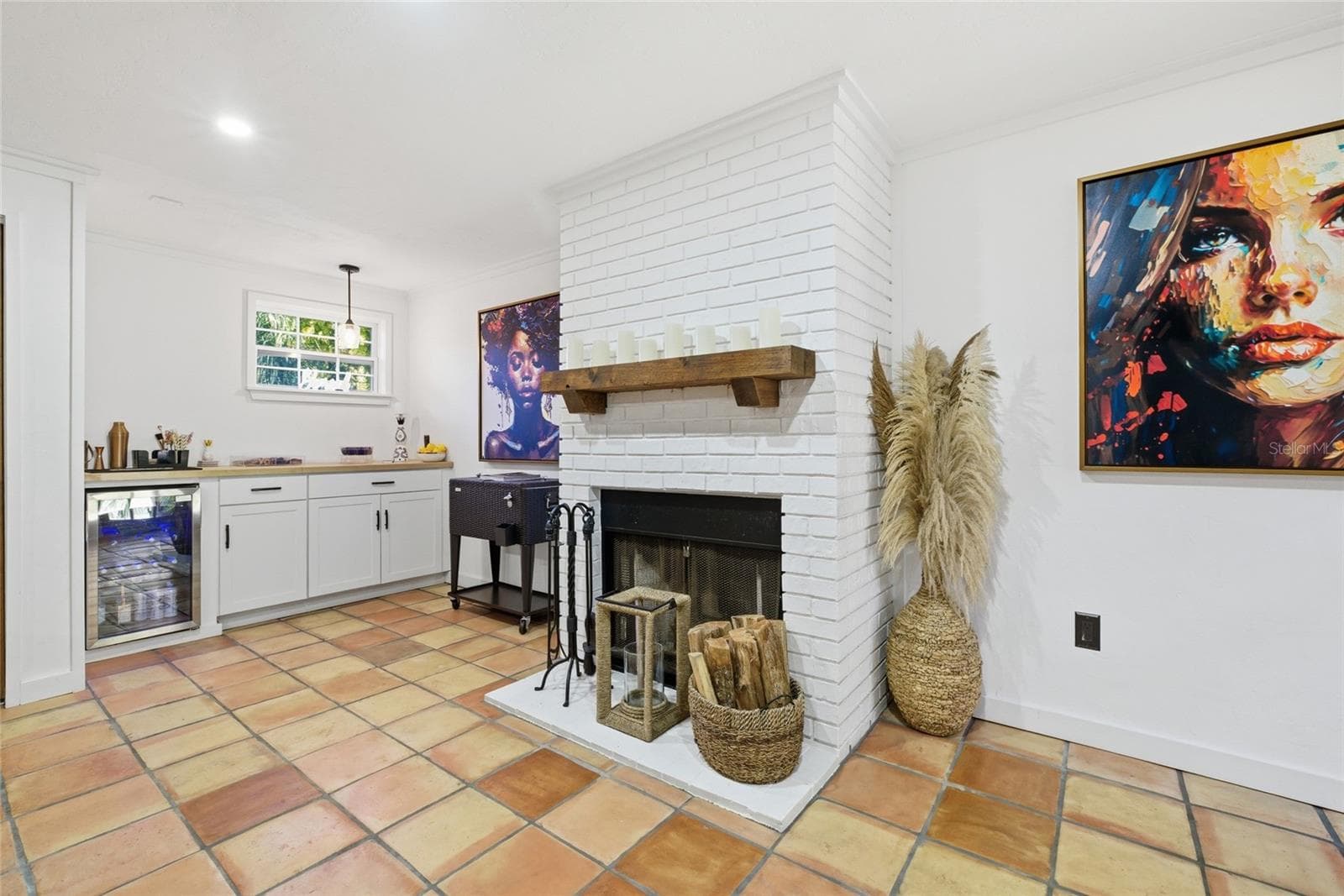 Main House - Built in Bar in Dining or Second Living Space with Fireplace - 1927 ELAND AVE, WINTER PARK