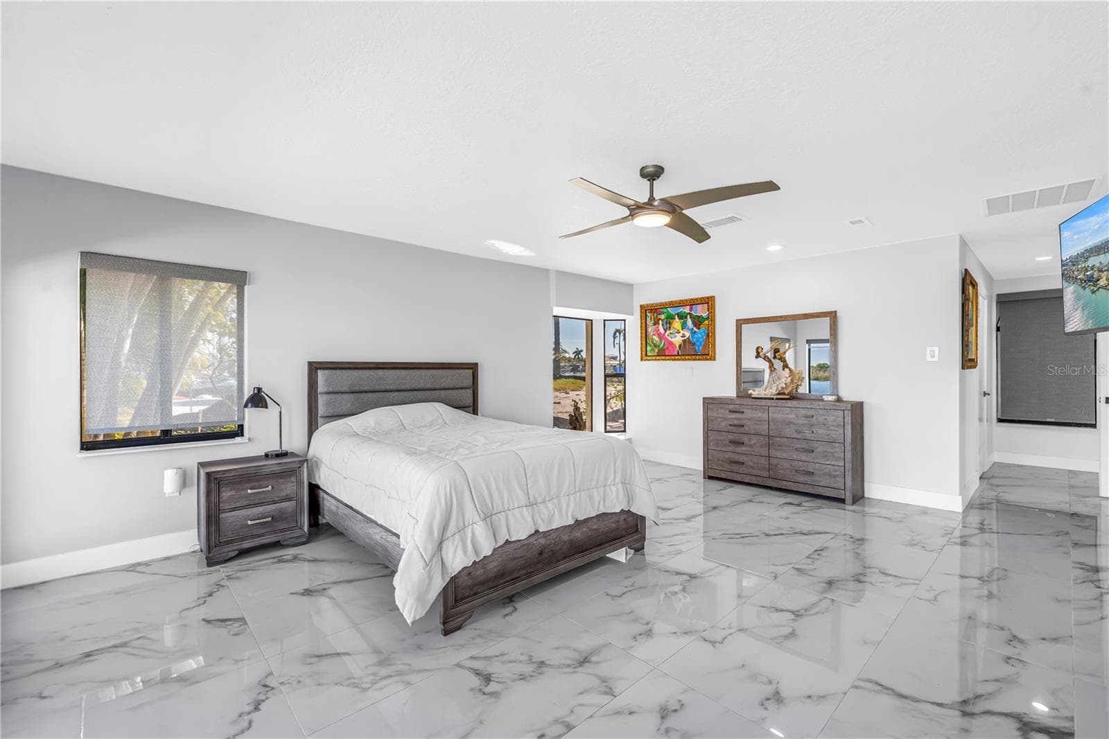 Single Family Residence at 583 CRYSTAL DR, MADEIRA BEACH, photo 34 of 100