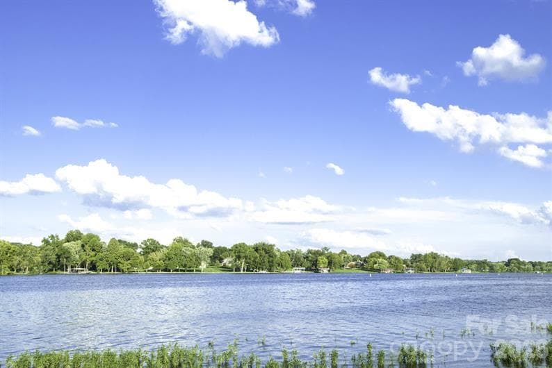 Area Photo - Craving fresh air and scenic views? This area is a dream for outdoor lovers. Just minutes from Lake Hickory, enjoy boating, fishing or simply relaxing. - 3290 Eller Drive Extension, Hickory
