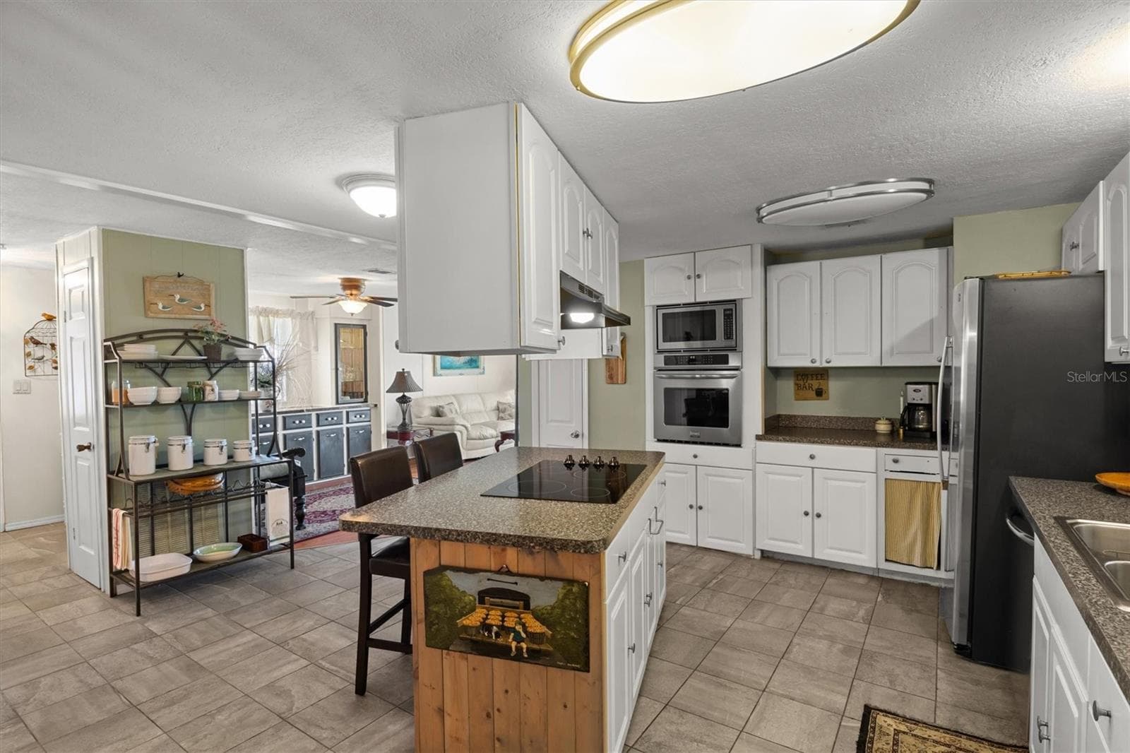Kitchen - Stainless Appliances - 6825 S LAKE HENRY DR NE, WINTER HAVEN