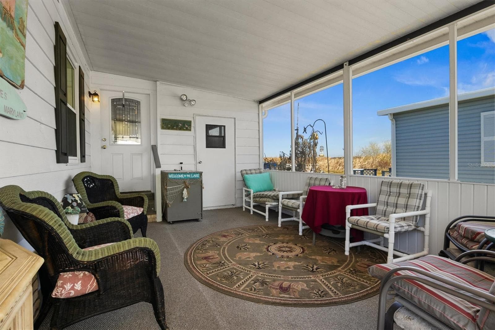 Screen Enclosed Porch - 6825 S LAKE HENRY DR NE, WINTER HAVEN