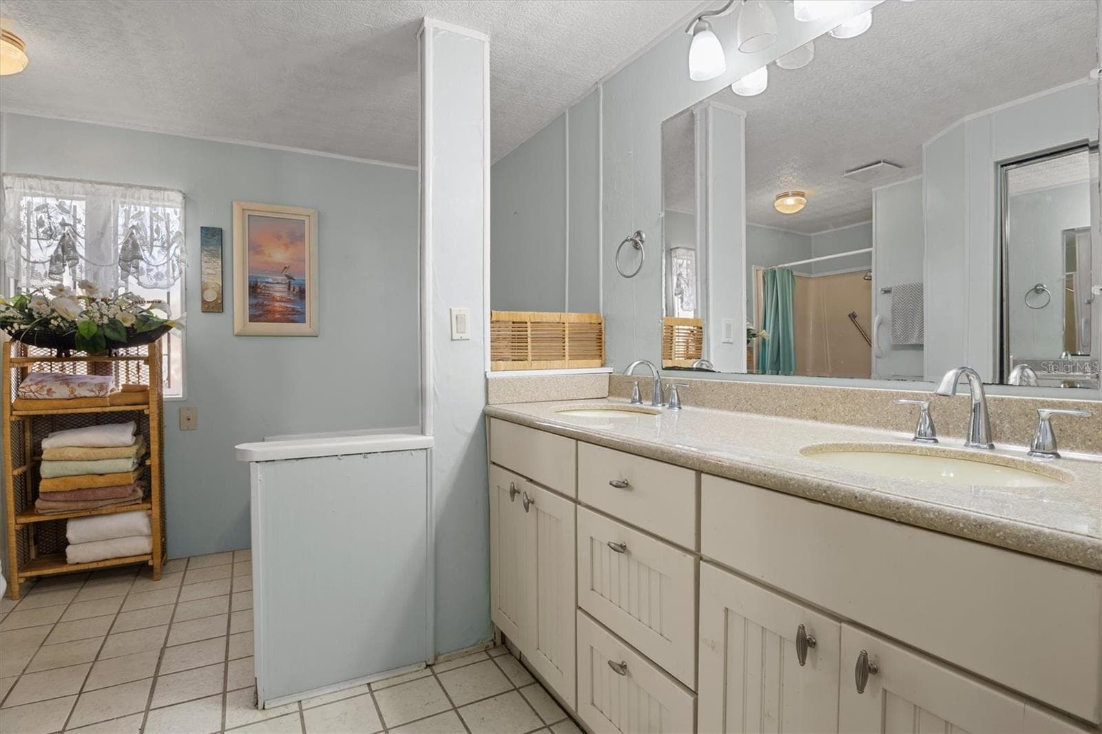 Primary Bathroom - 6825 S LAKE HENRY DR NE, WINTER HAVEN