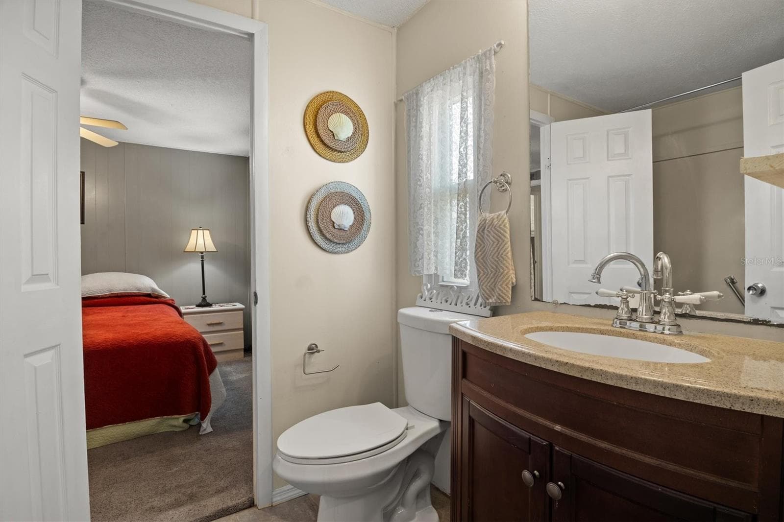 Guest Bathroom - 6825 S LAKE HENRY DR NE, WINTER HAVEN