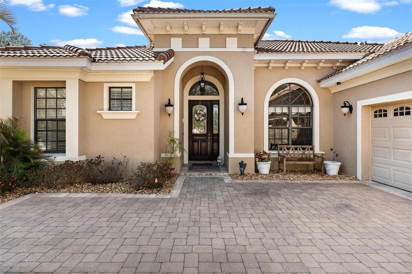 IMPRESSIVE ENTRY for your Guests to arrive... - 26309 SAN GABRIEL, HOWEY IN THE HILLS