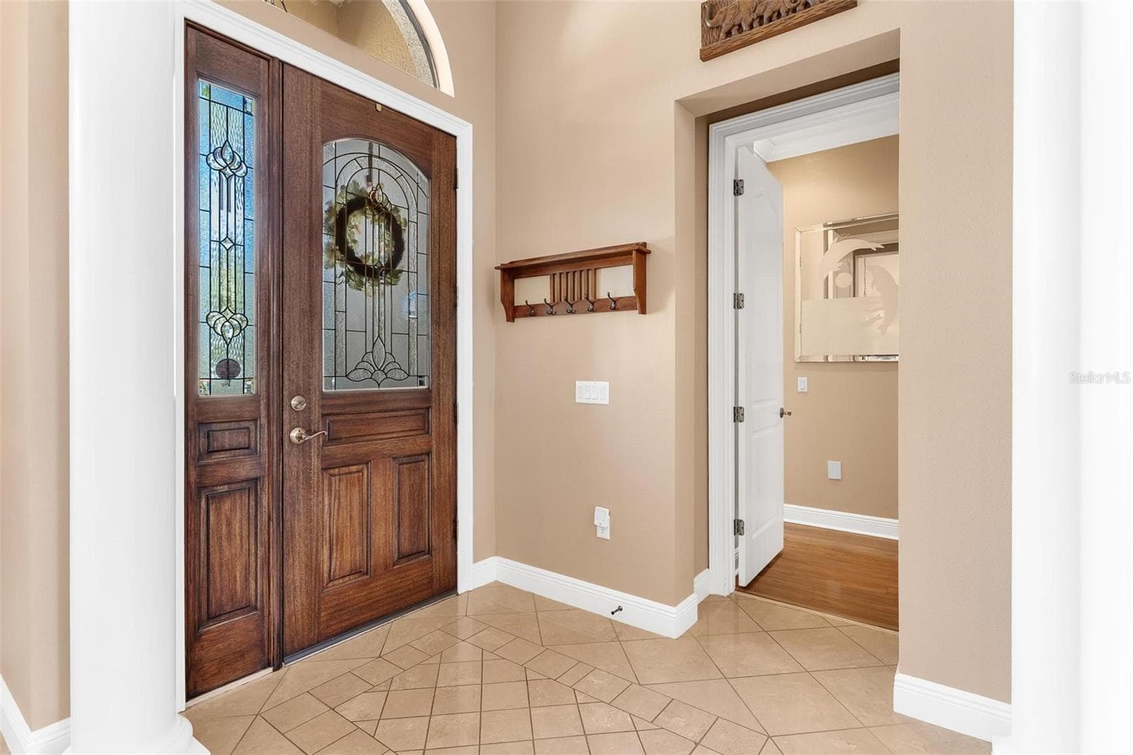 Foyer to greet your Guests... - 26309 SAN GABRIEL, HOWEY IN THE HILLS