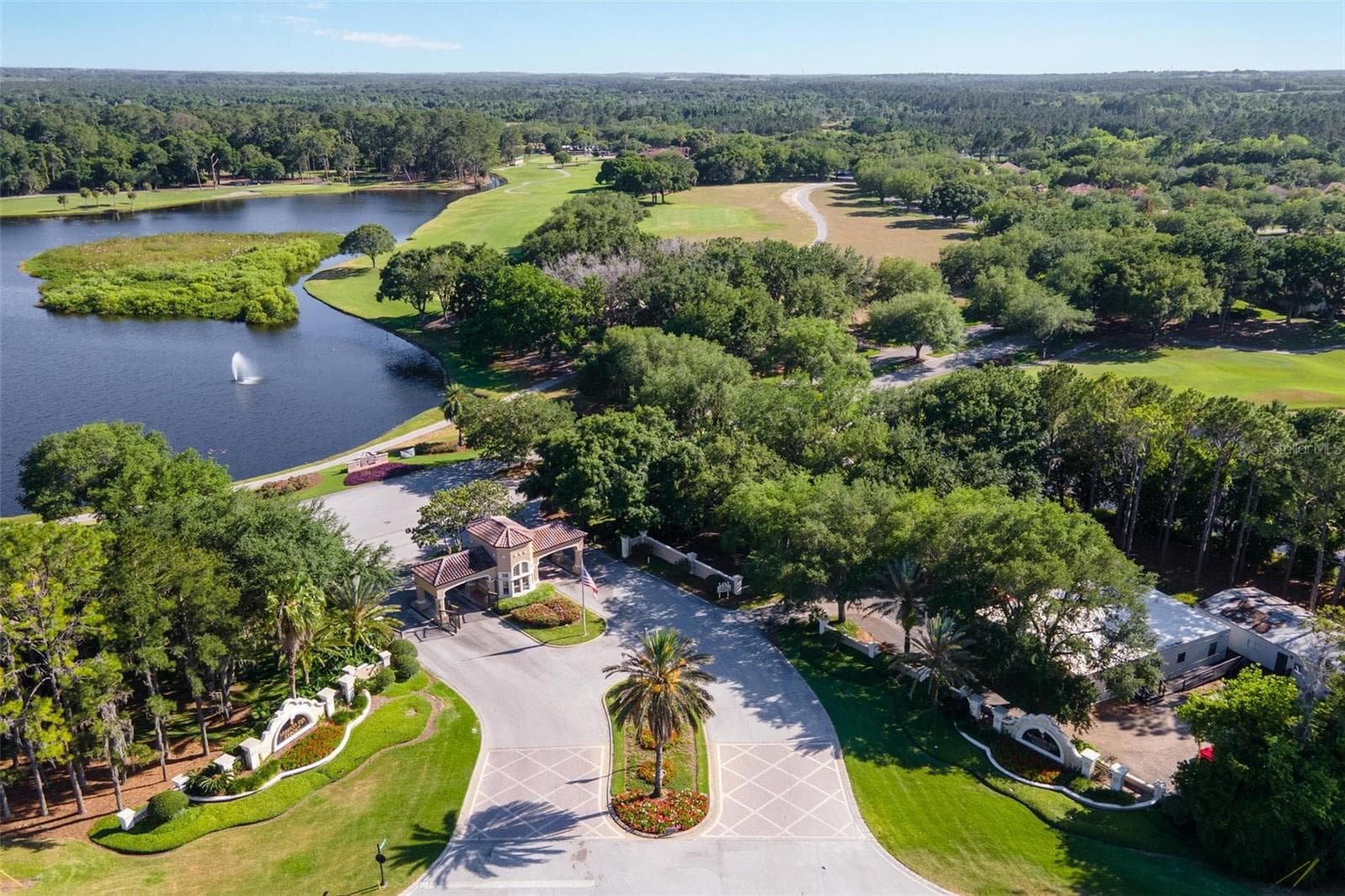 Entrance into subdivision - 26309 SAN GABRIEL, HOWEY IN THE HILLS