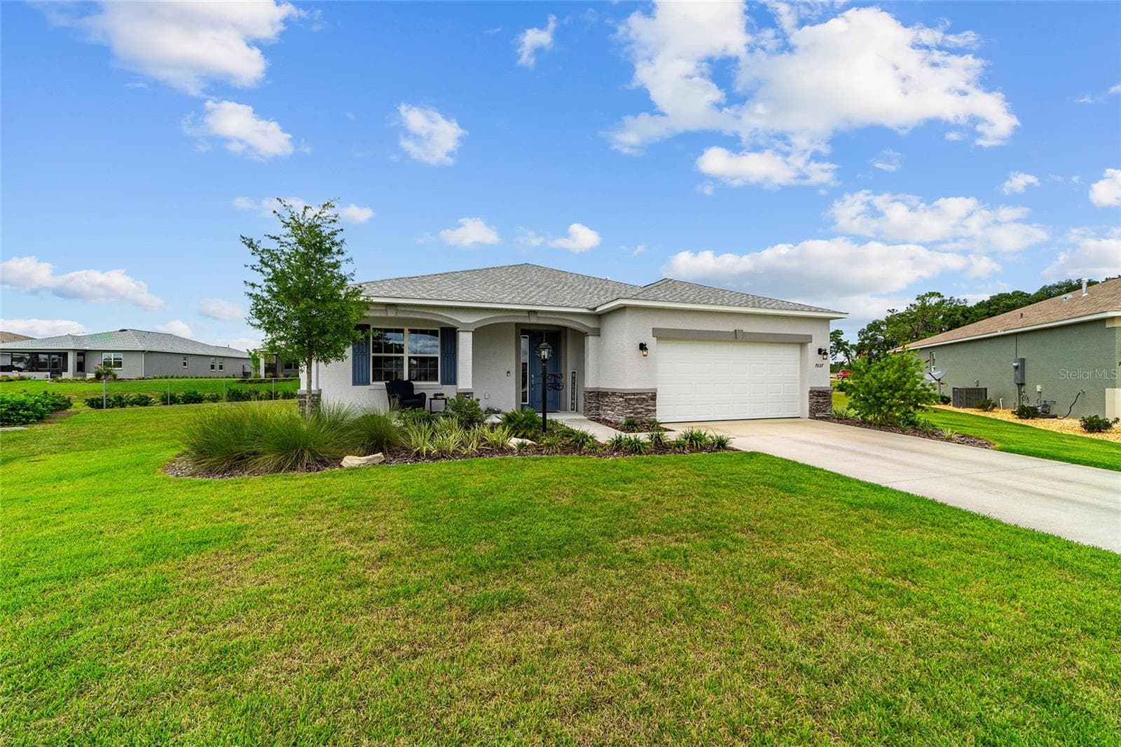 Front yard - 7037 SW 86TH AVE, OCALA