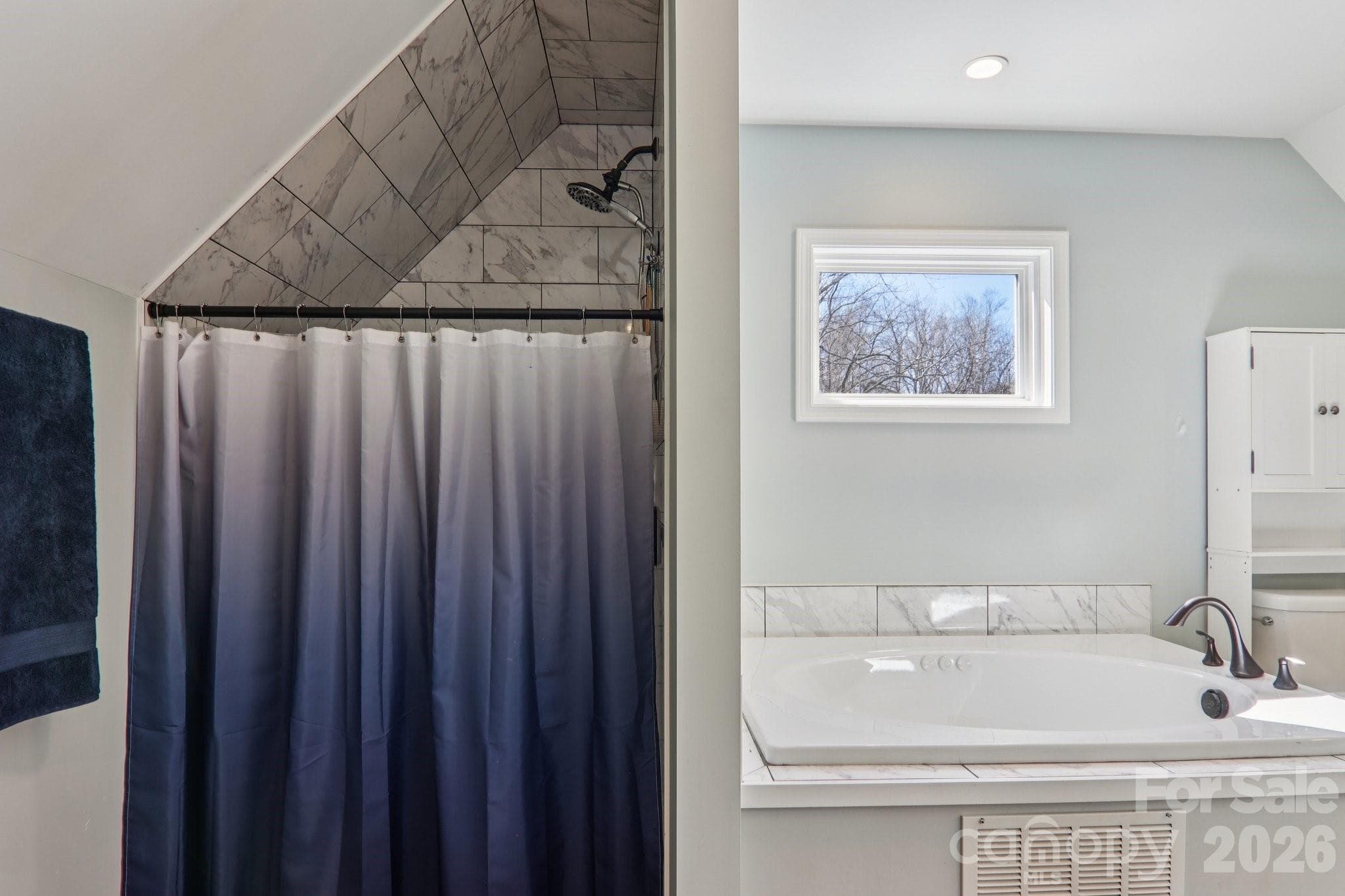 Bathroom of second floor ensuite - 530 Wilson Cove Road, Canton