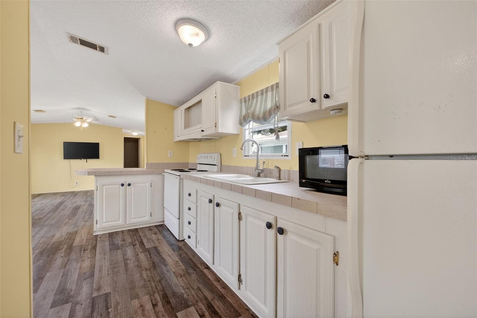 Manufactured Home at 153 GARY AVE, OAK HILL, photo 29 of 47