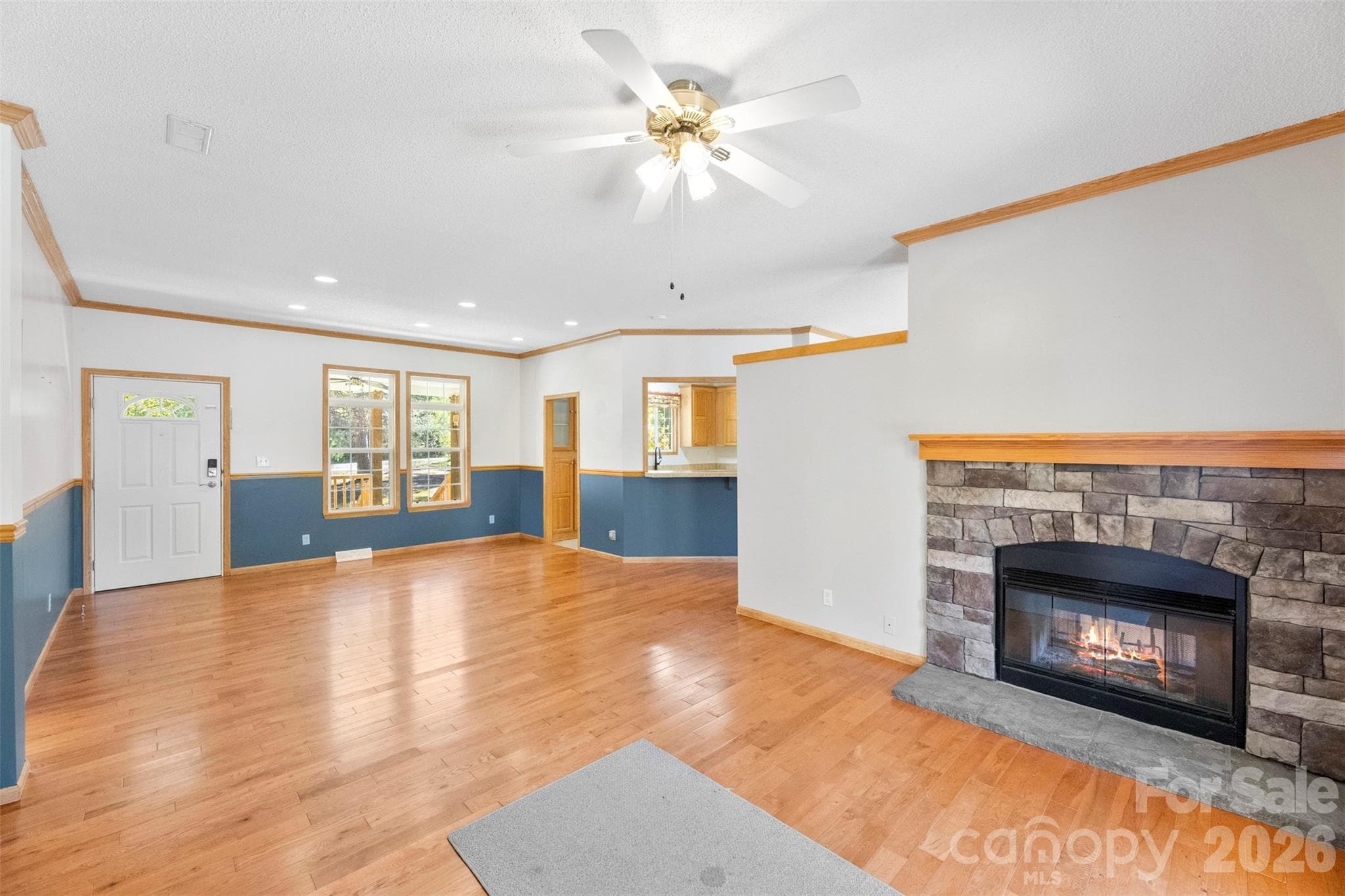 Single Family Residence at York, photo 4 of 34