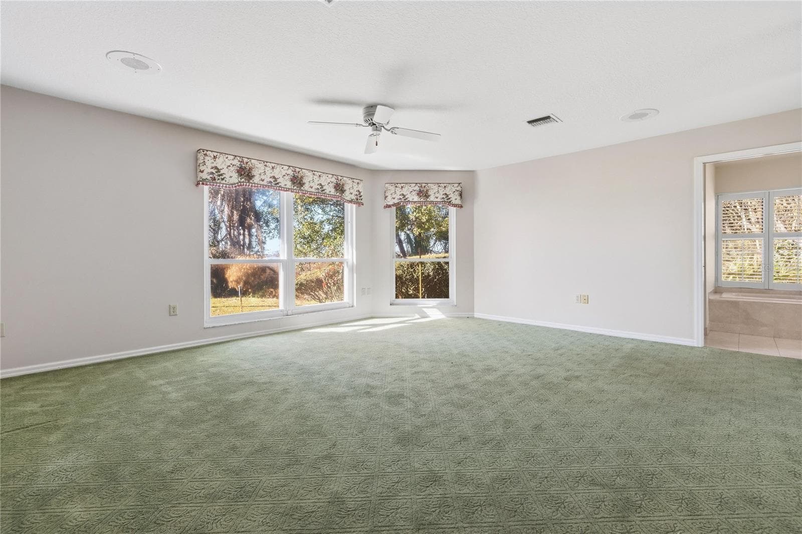 Single Family Residence at 6136 DORA DR, MOUNT DORA, photo 26 of 49