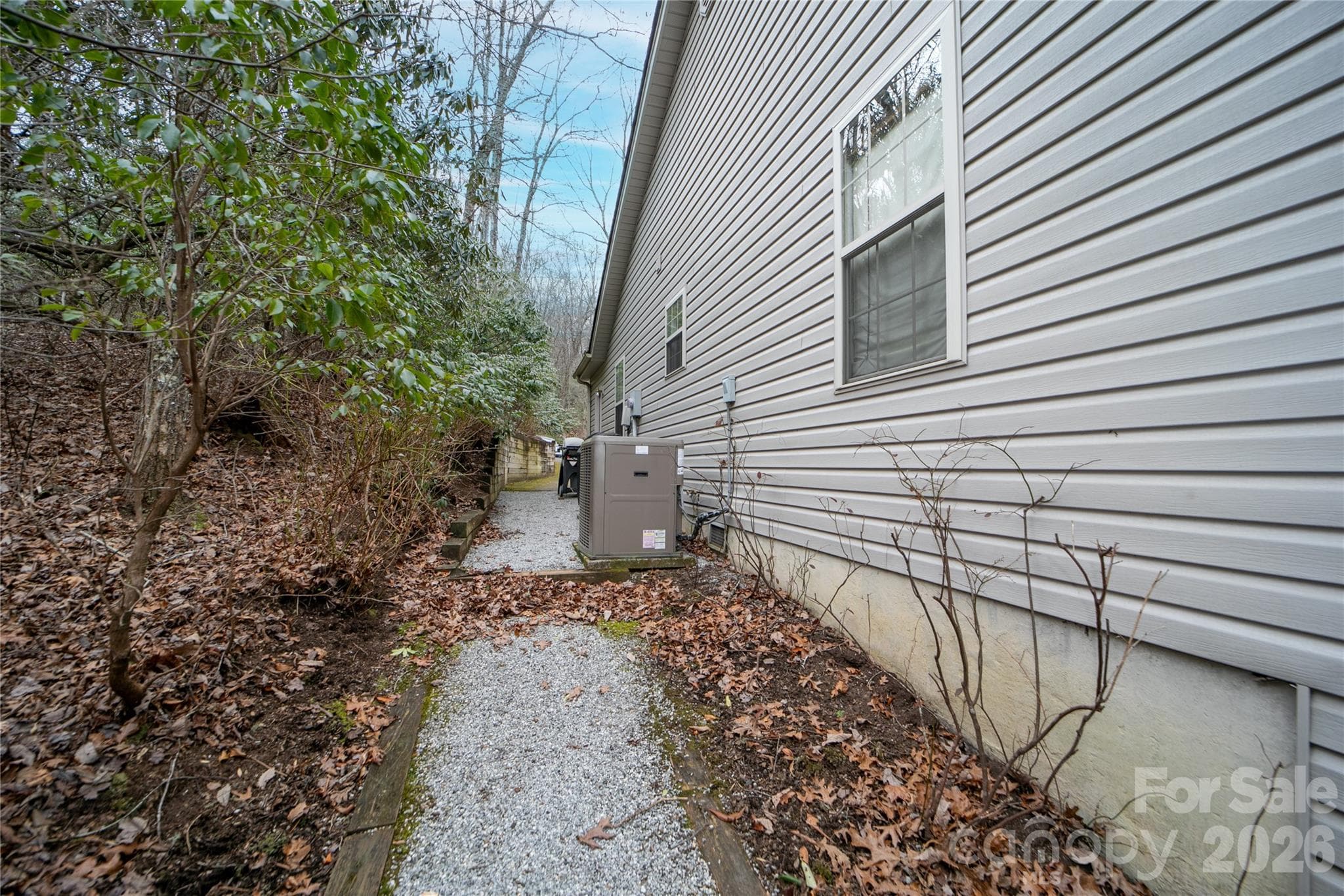 Side path to back of home - 126 Gasga Court, Brevard