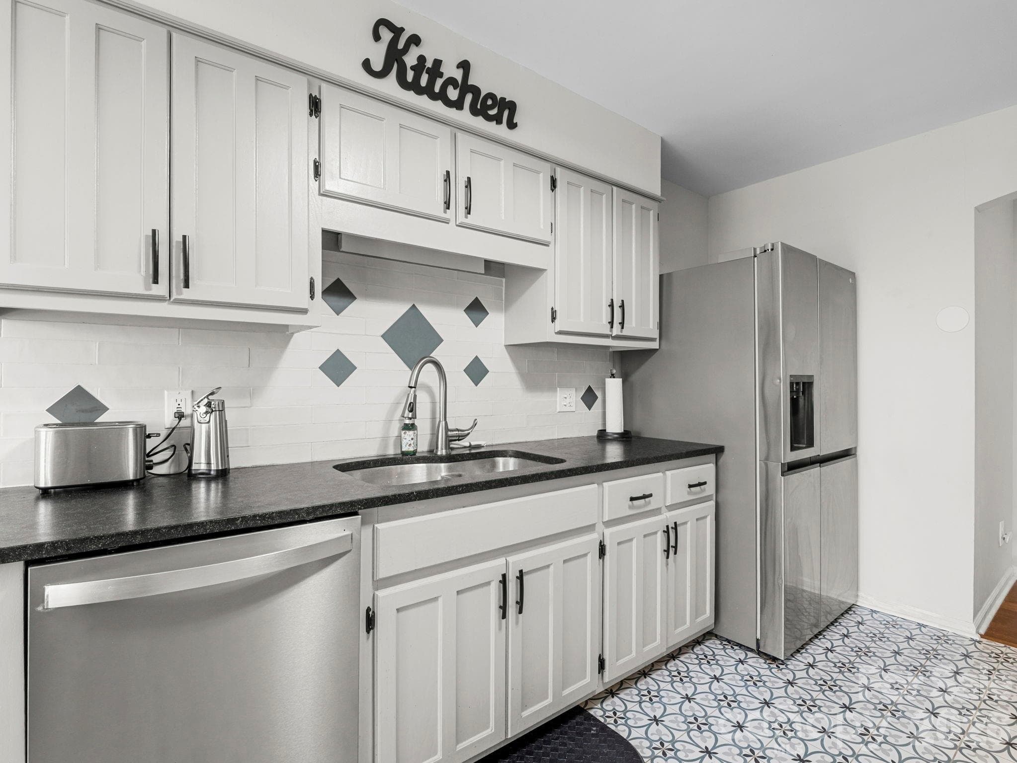 Kitchen, stainless appl. - 423 Mountain View Drive, Columbus