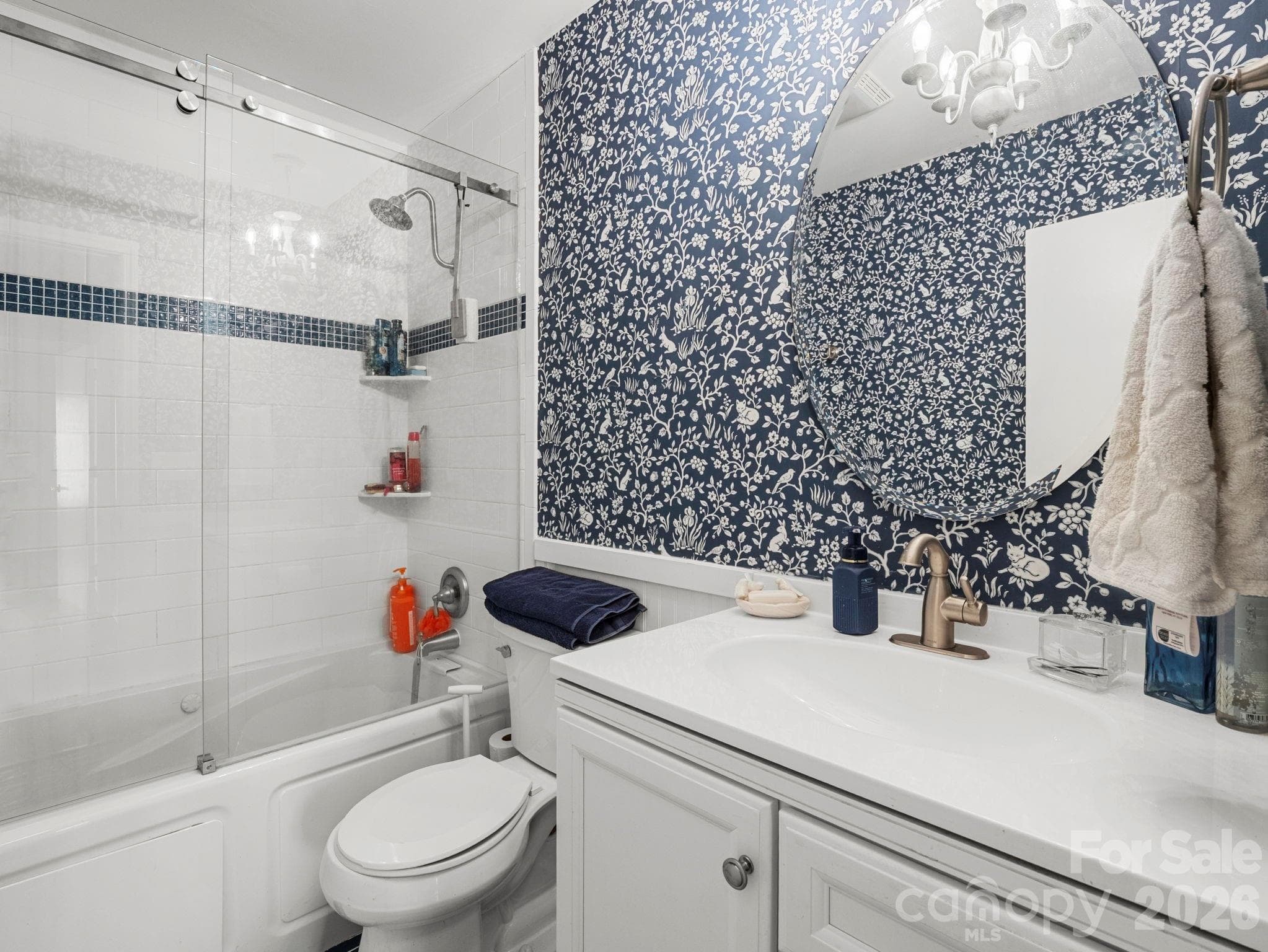 Hall Bath - 423 Mountain View Drive, Columbus