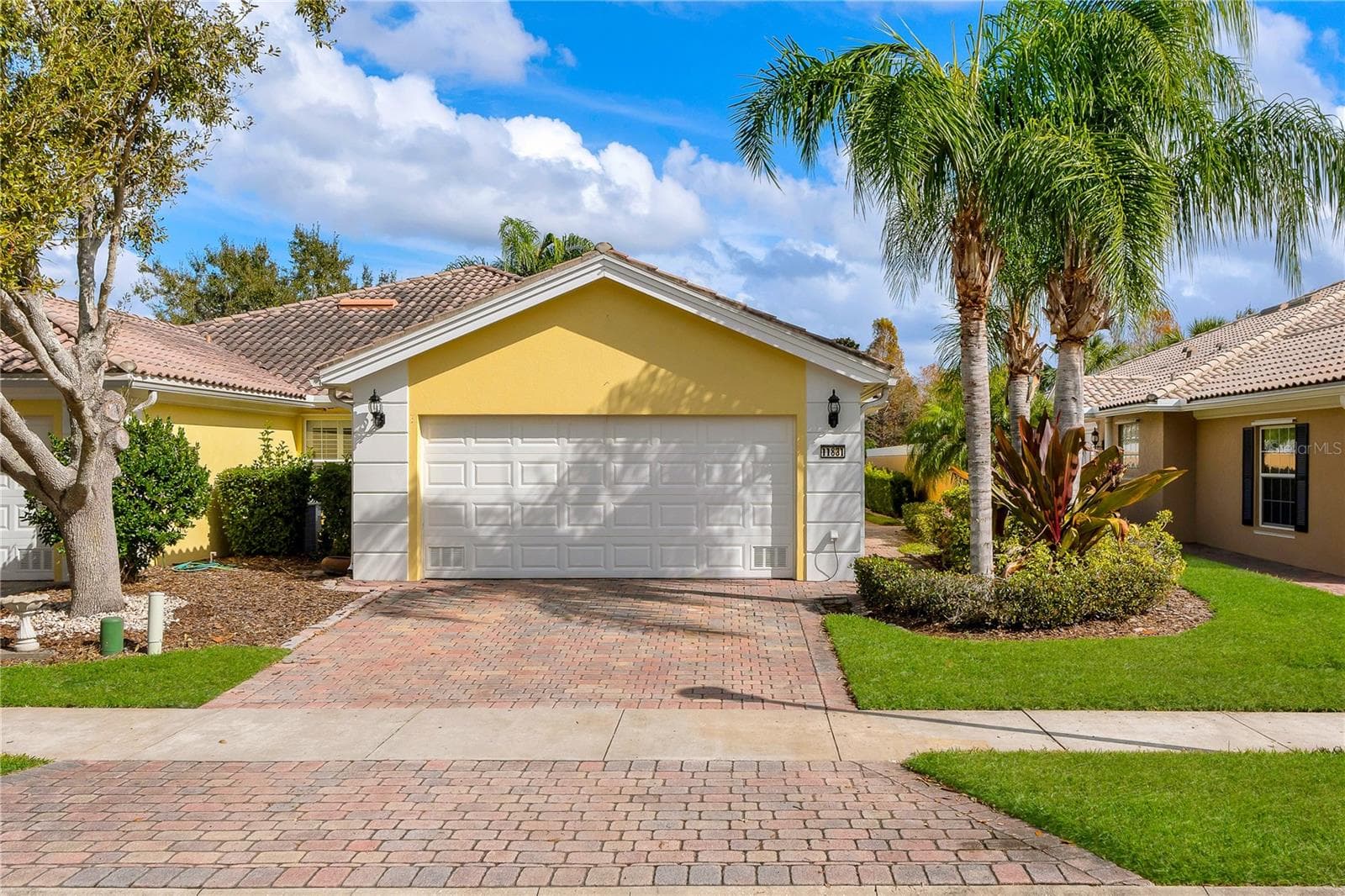 11831 FAN TAIL LN