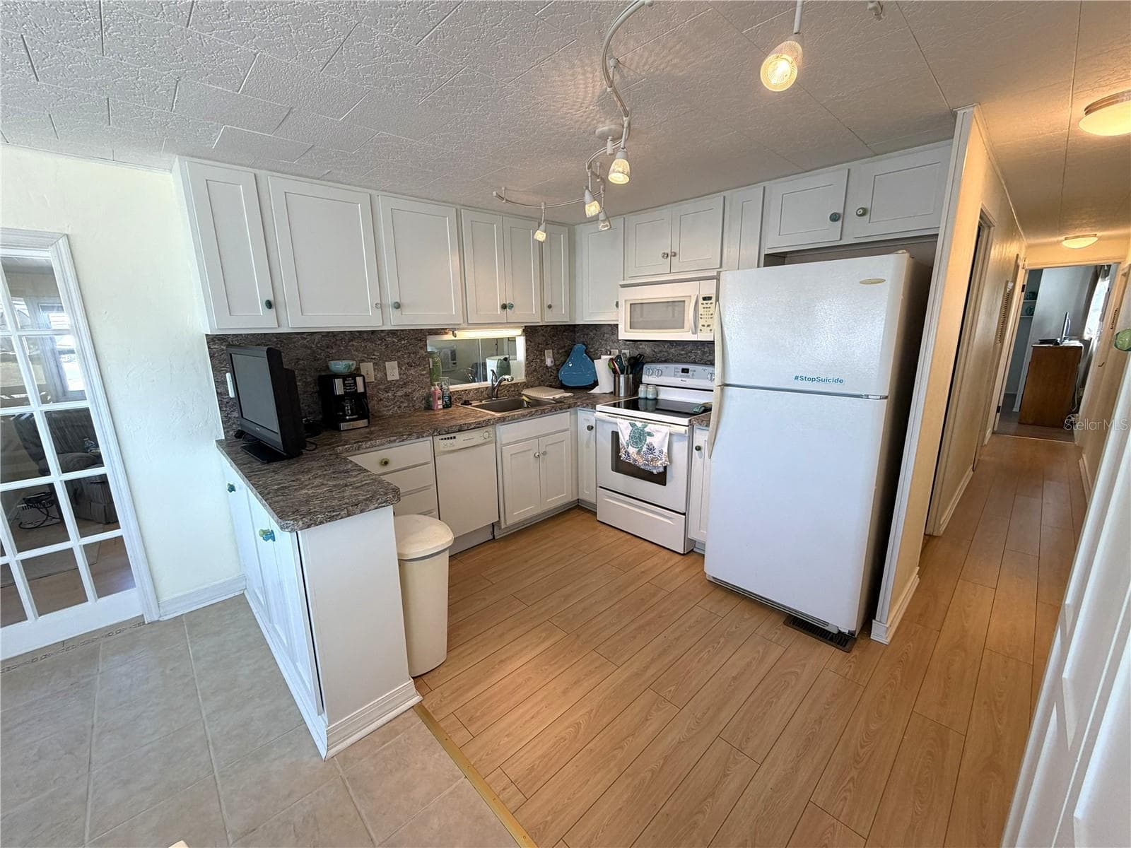 Mobile Home at 1862 PALM SPRINGS ST, SARASOTA, photo 18 of 79
