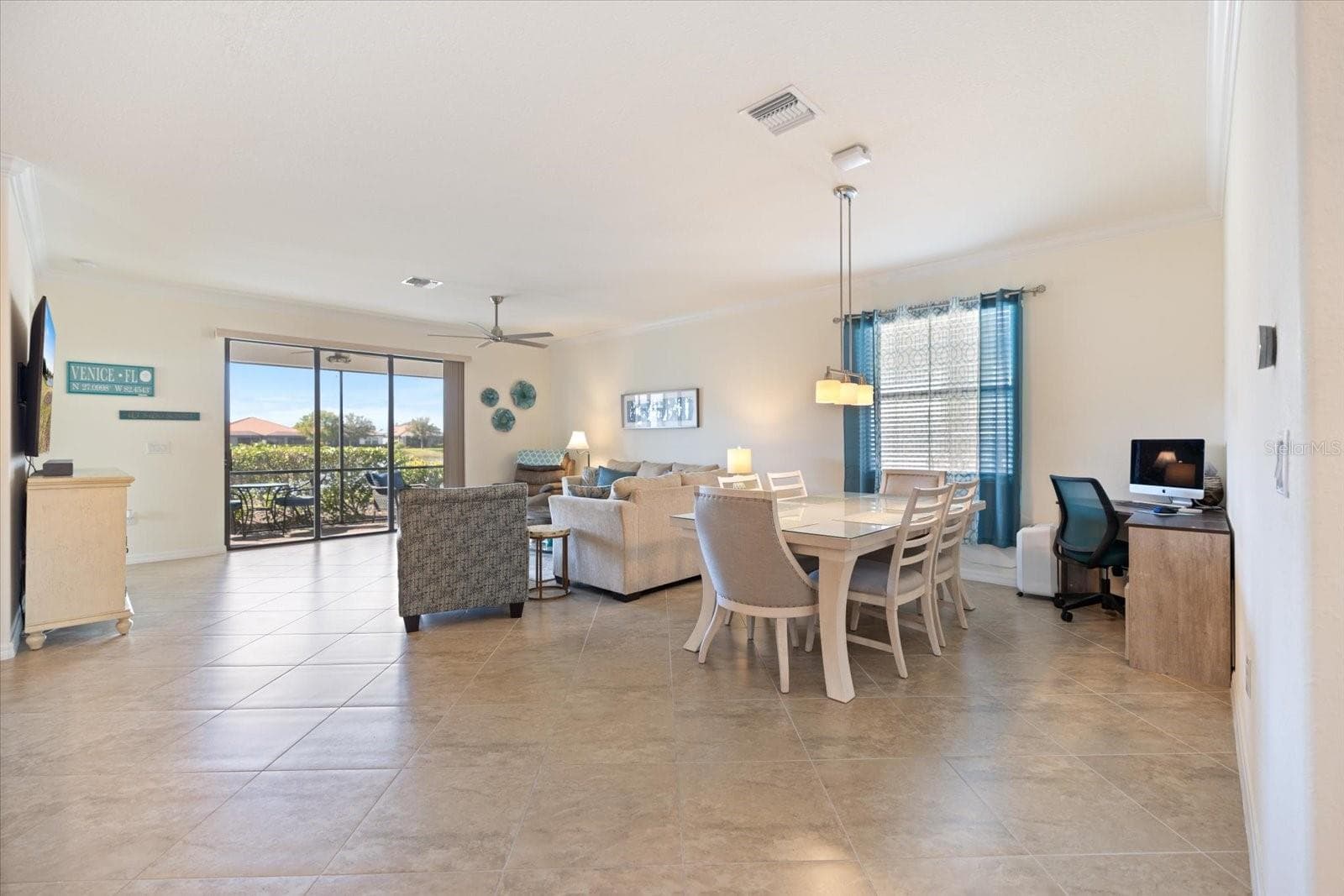Living/Dining room combo - 19393 CRUISE DR, VENICE