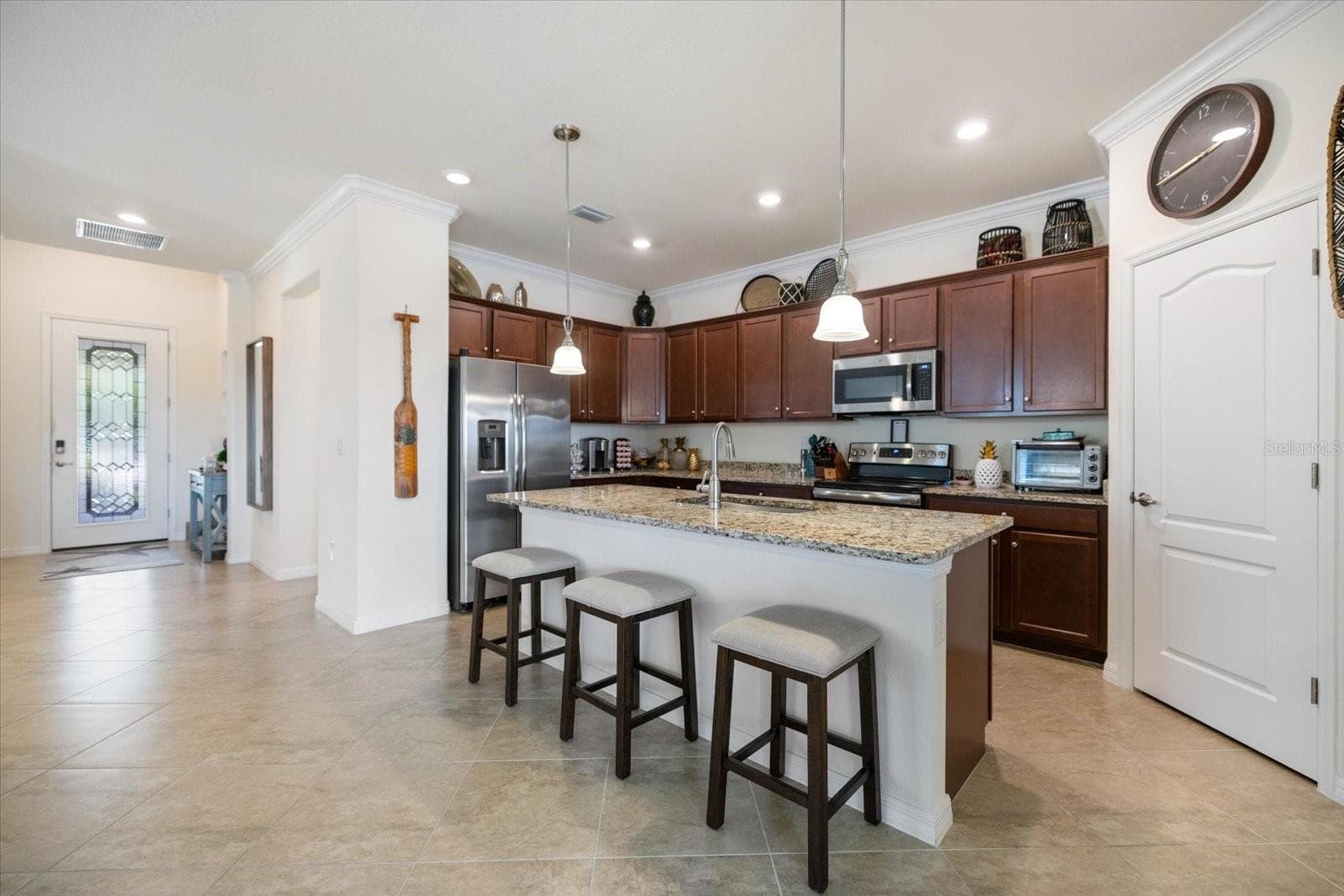 Kitchen - 19393 CRUISE DR, VENICE