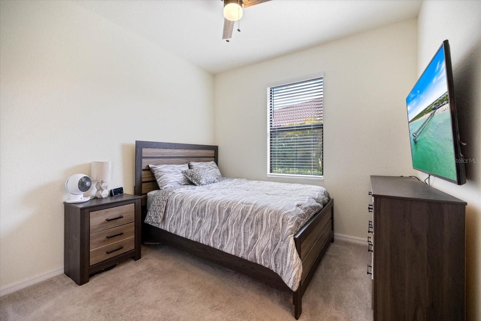 Jr ensuite - 19393 CRUISE DR, VENICE