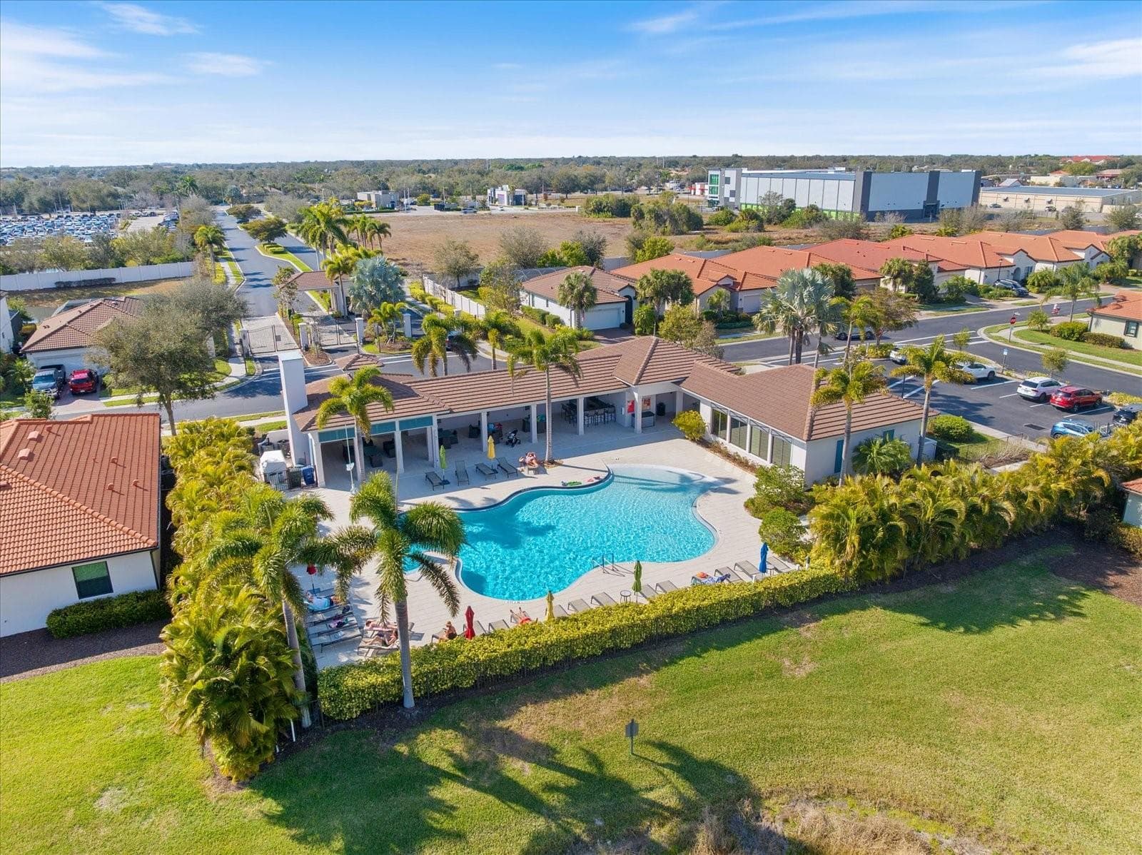 Community pool - 19393 CRUISE DR, VENICE