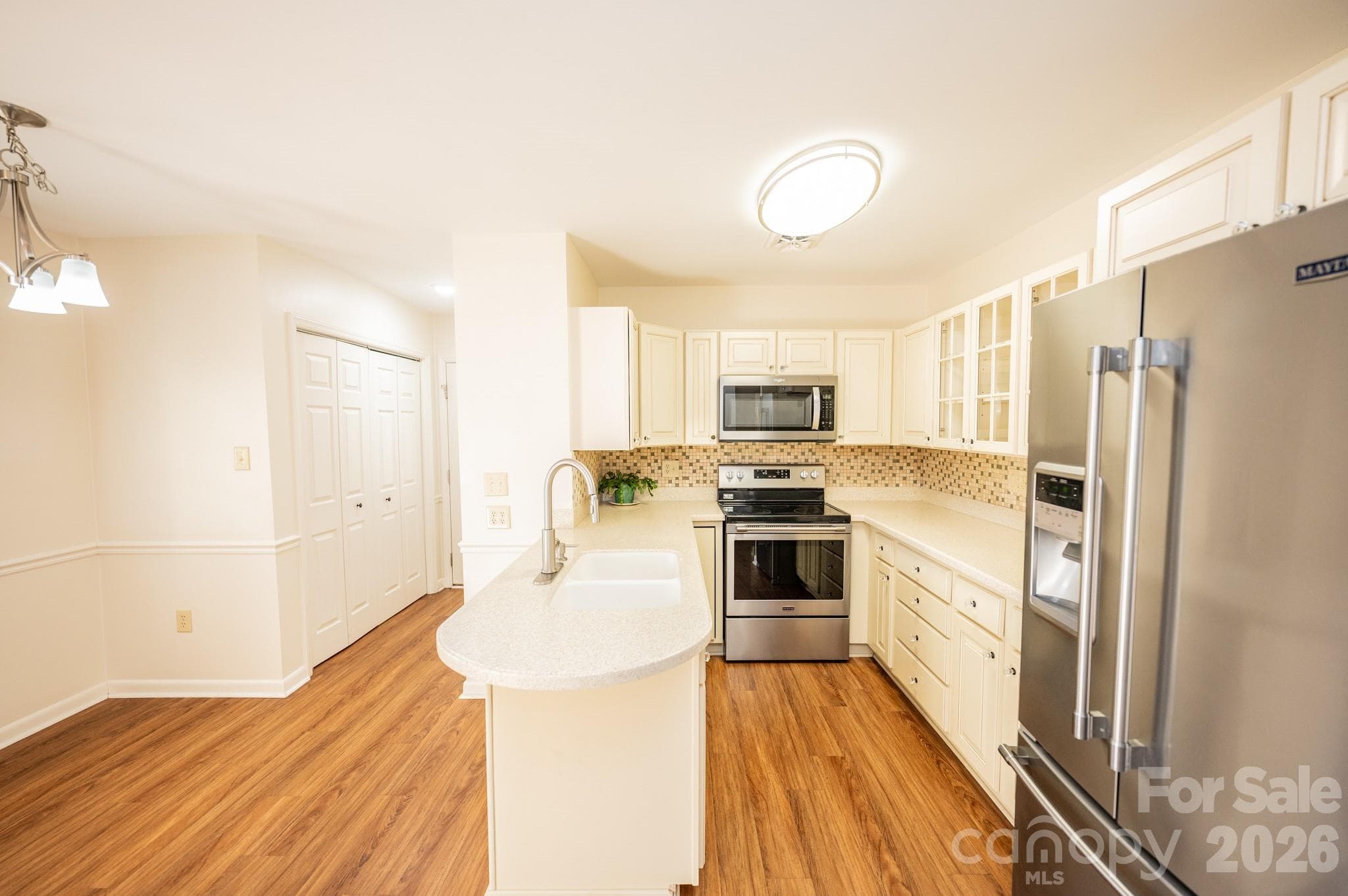 kitchen - 250 Eastwood Village Drive, Bostic