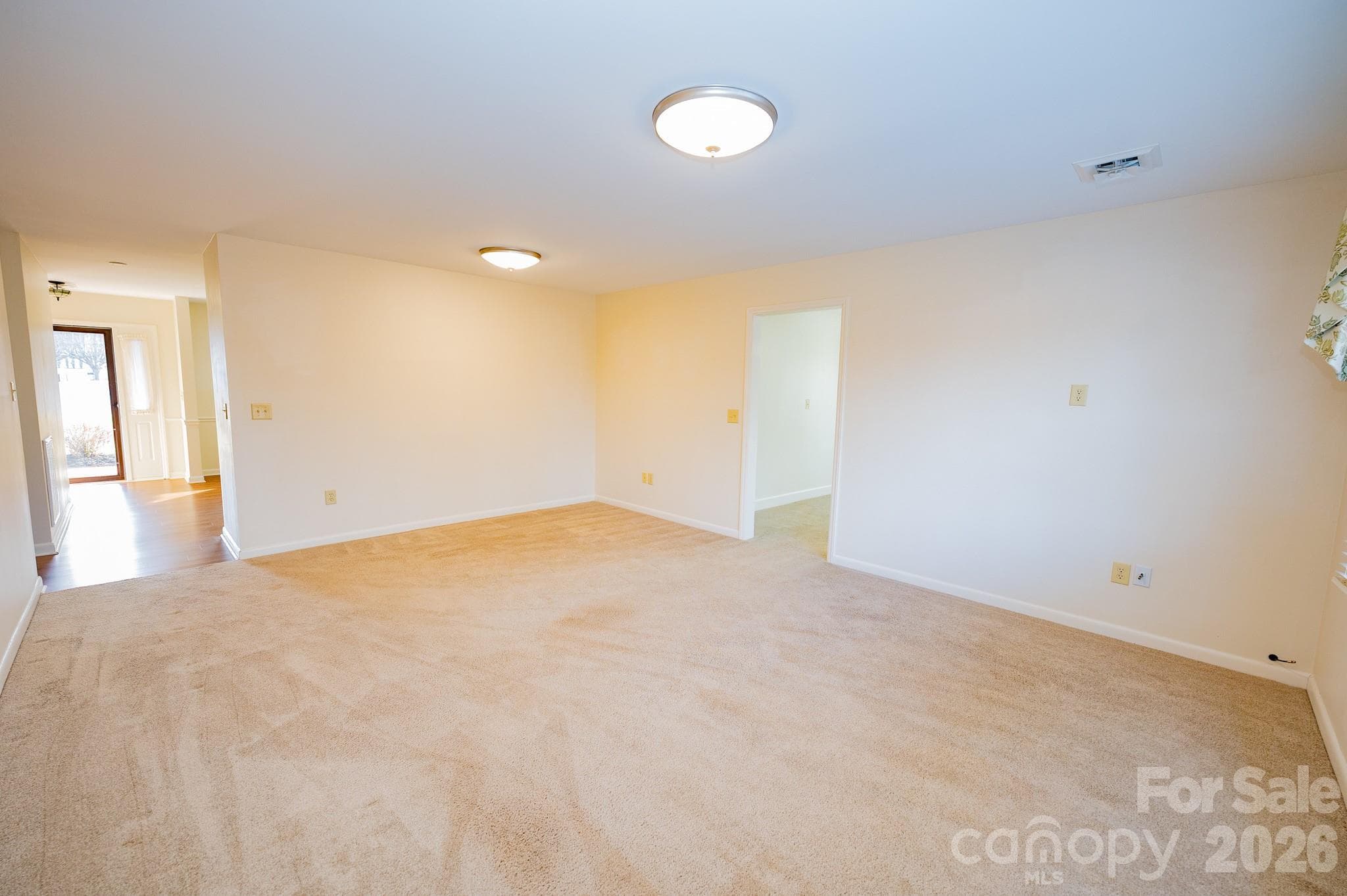Family room - 250 Eastwood Village Drive, Bostic