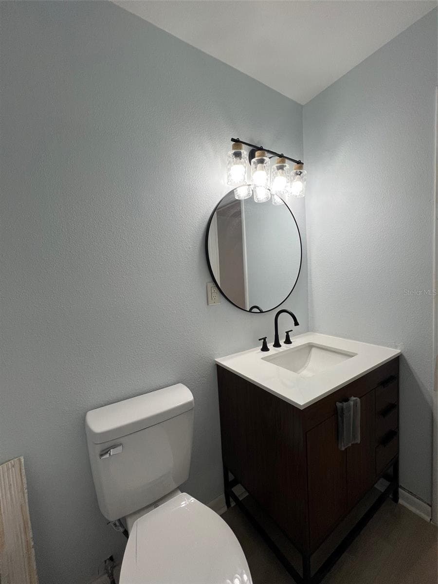 Hallway bathroom - 5750 80TH ST N #B203, ST PETERSBURG