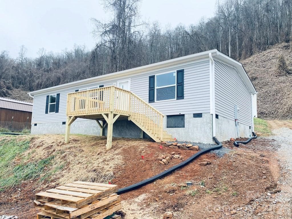 Single Family Residence at 42 Nowhere Drive, Sylva, photo 4 of 35