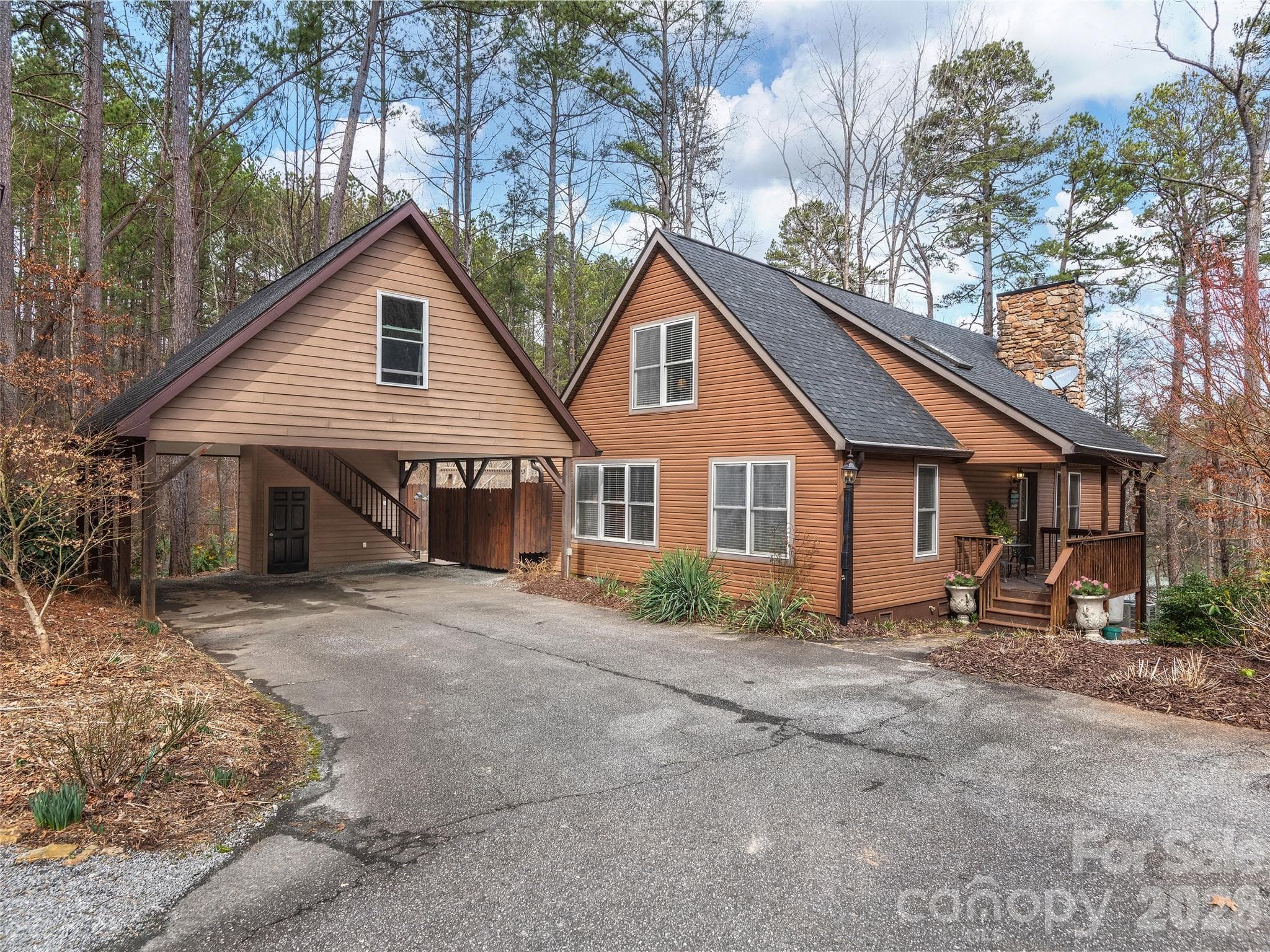 Single Family Residence at Mill Spring, photo 9 of 44